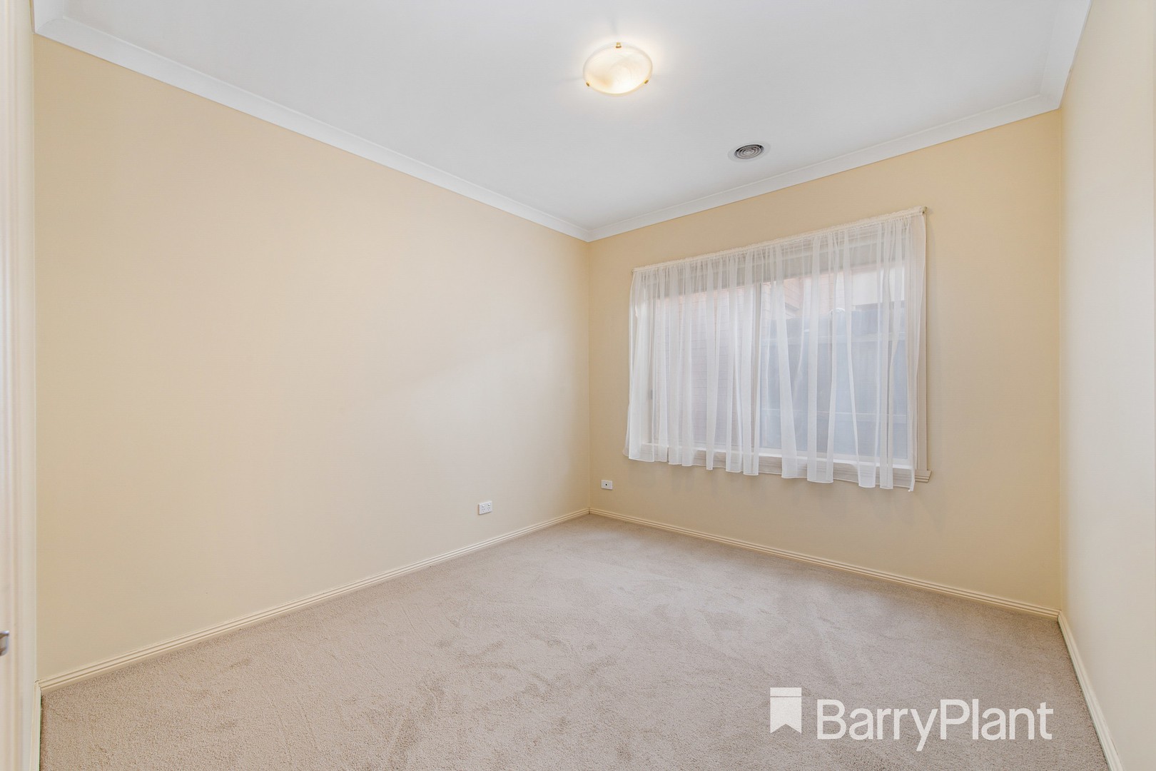 31 Retford Close, Werribee, VIC 3030, Werribee - Thumbnail 2