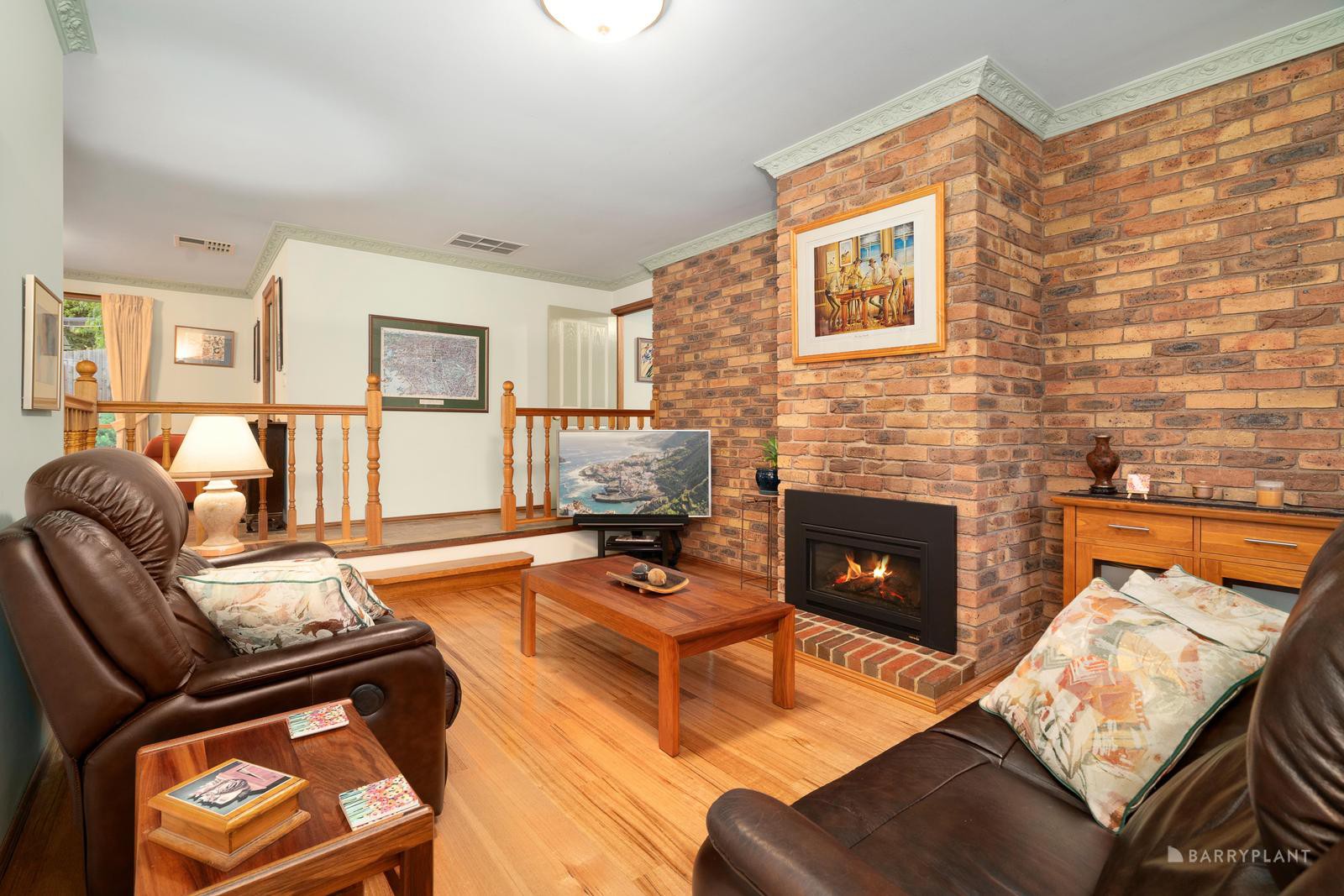 31 Ridgeview Street, Eltham, VIC 3095, Eltham - Thumbnail 2