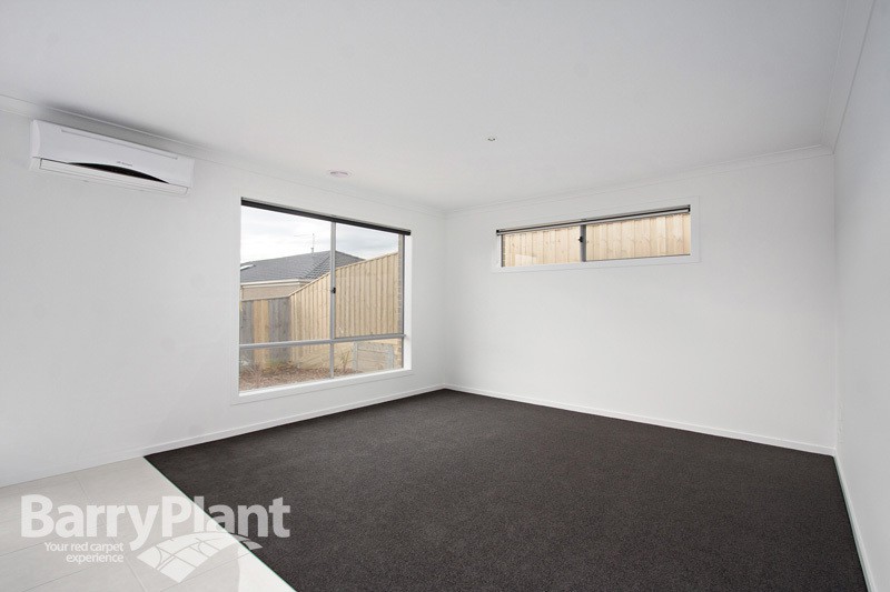 31 Rockford Street, Pakenham, VIC 3810, Pakenham - Thumbnail 4