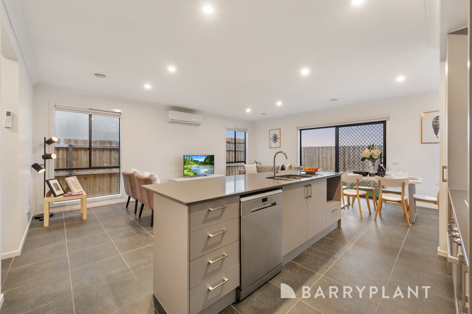 31 Rohab Crescent, Mount Cottrell, VIC 3024, Mount Cottrell - Thumbnail 7