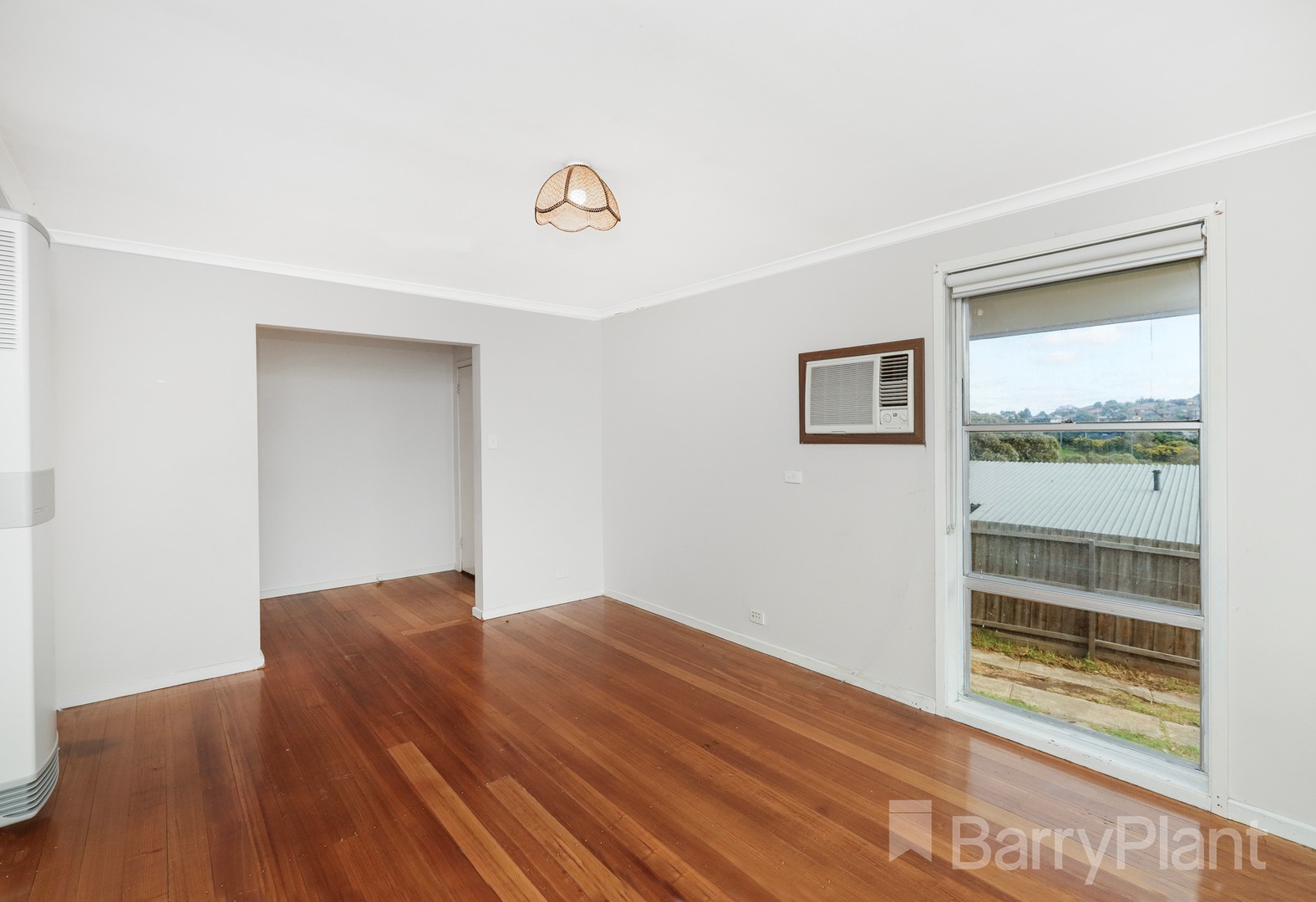31 Rosebud Crescent, Broadmeadows, VIC 3047, Broadmeadows - Thumbnail 4