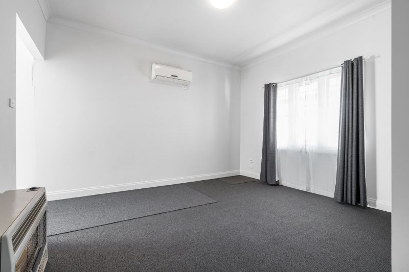31 Shannon Avenue, Hamlyn Heights, VIC 3215 - Thumbnail 2 - 18/05/2026
