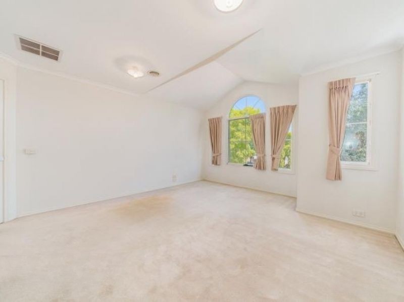 31 St Claire Walk, Doncaster East, VIC 3109, Doncaster East - Thumbnail 5