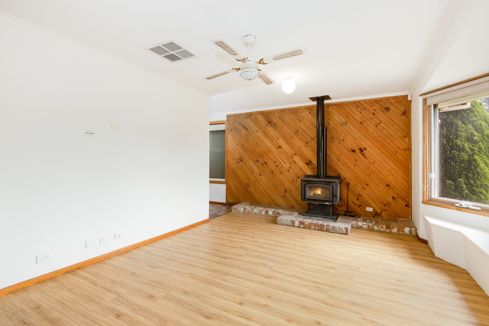 31 Talona Crescent, Corio, VIC 3214, Corio - Thumbnail 2