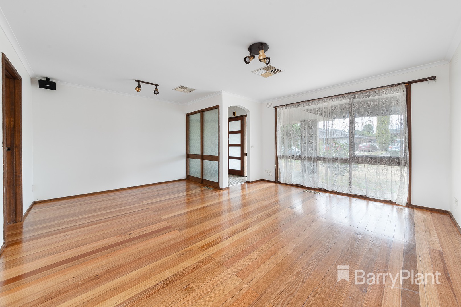 31 Tatlow Drive, Epping, VIC 3076, Epping - Thumbnail 4