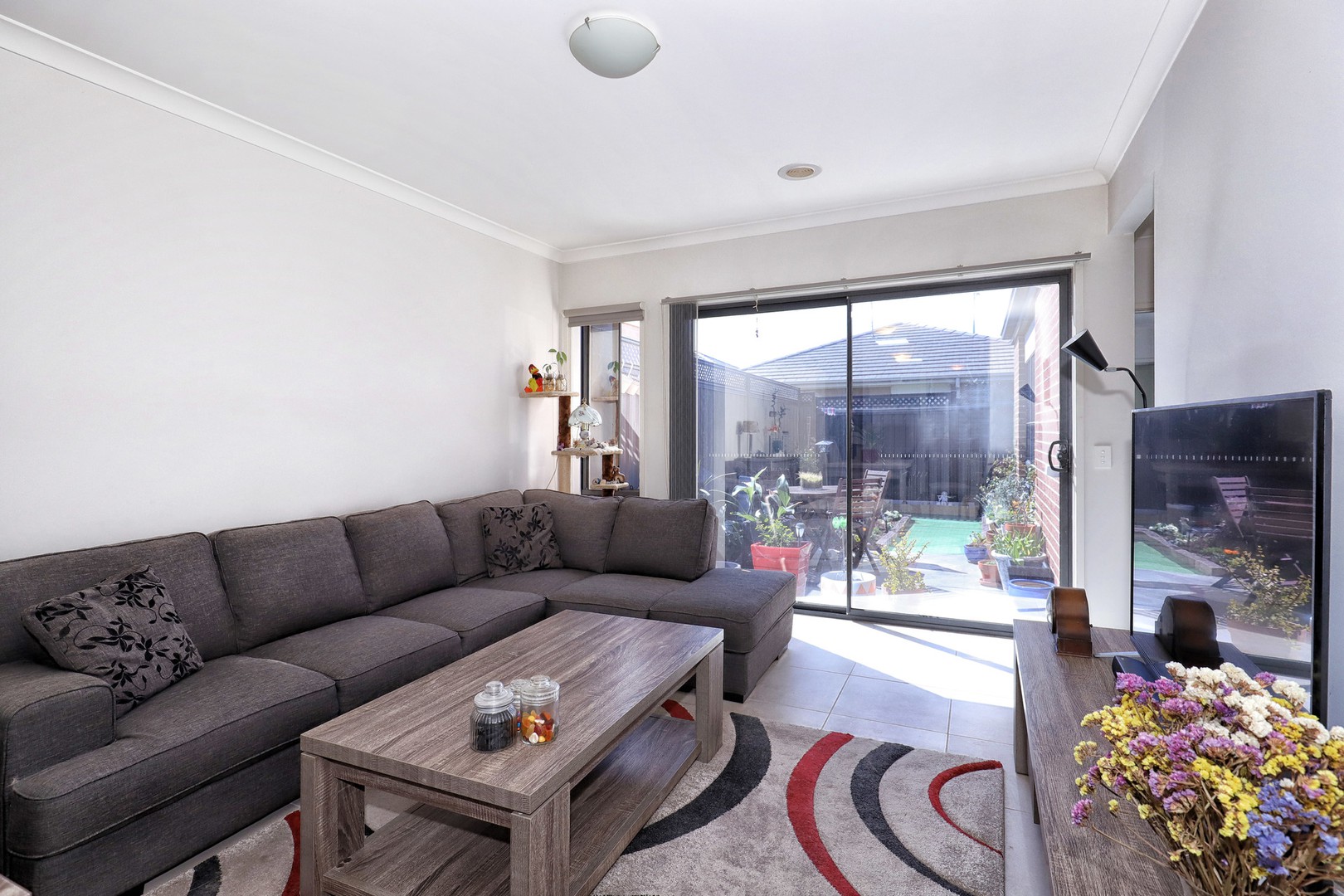 31 Travers Street, Craigieburn, VIC 3064, Craigieburn - Thumbnail 5