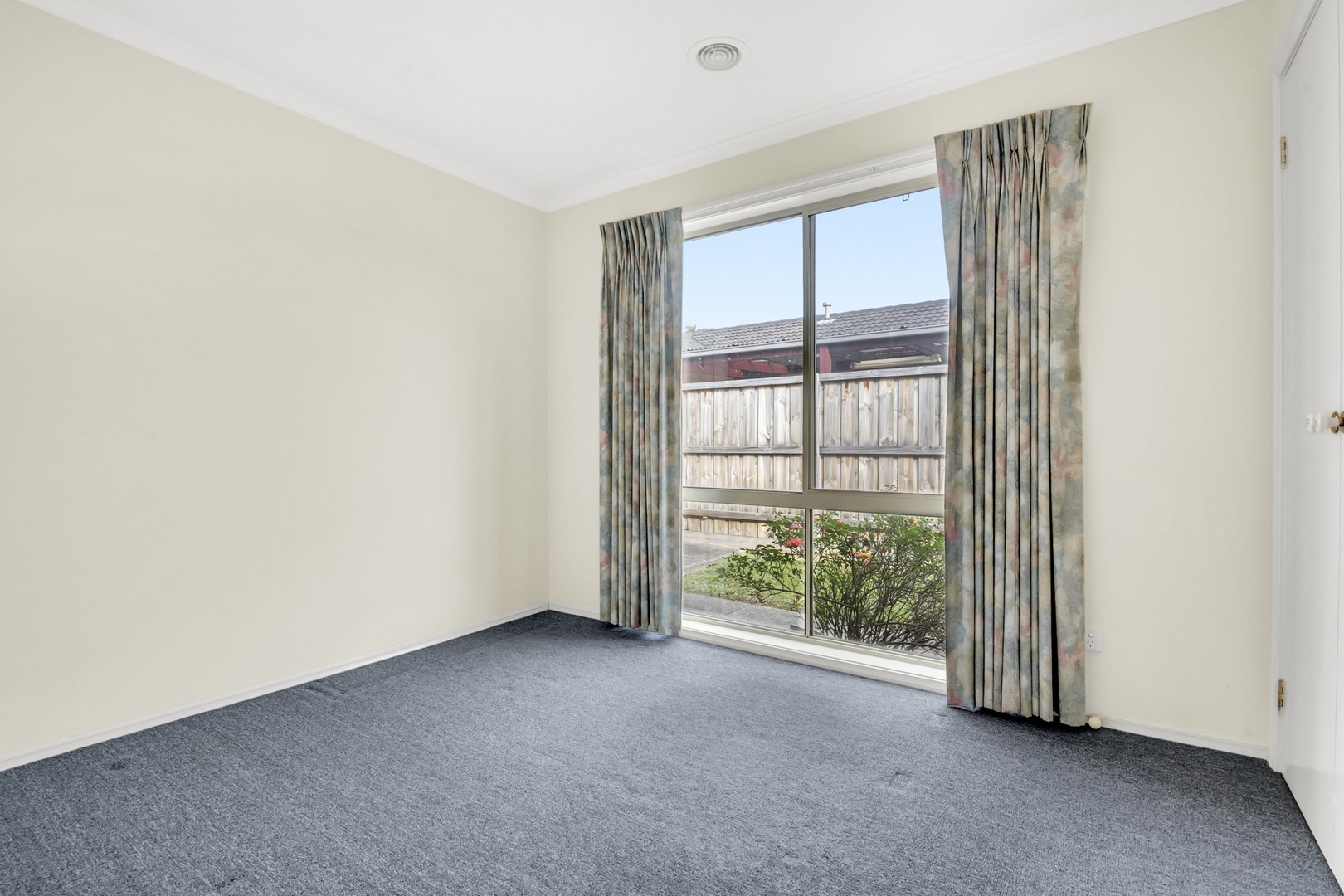 31 Volantis Crescent, Roxburgh Park, VIC 3064, Roxburgh Park - Thumbnail 8
