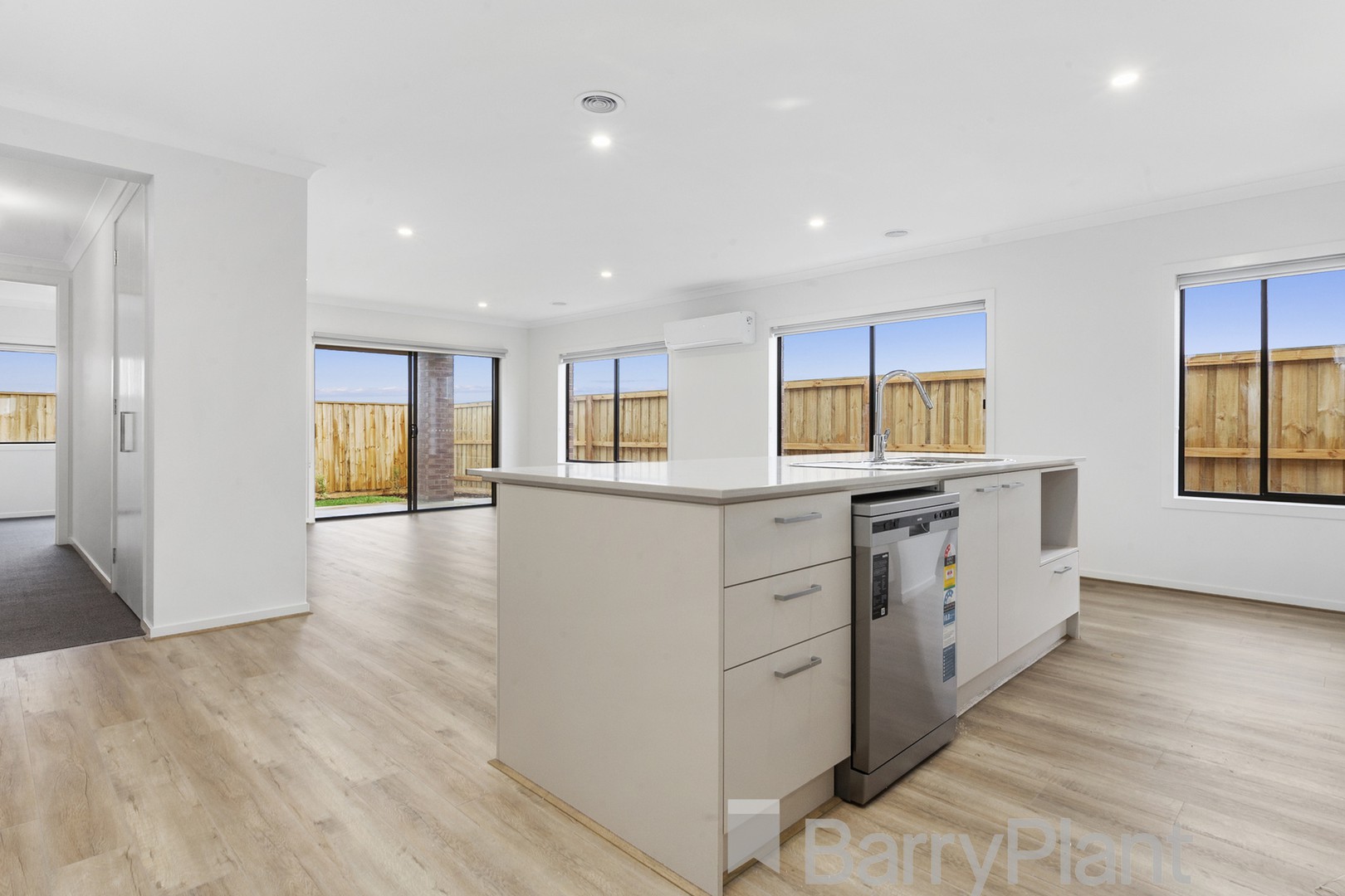 31 Wondrous Boulevard, Tarneit, VIC 3029, Tarneit - Thumbnail 7