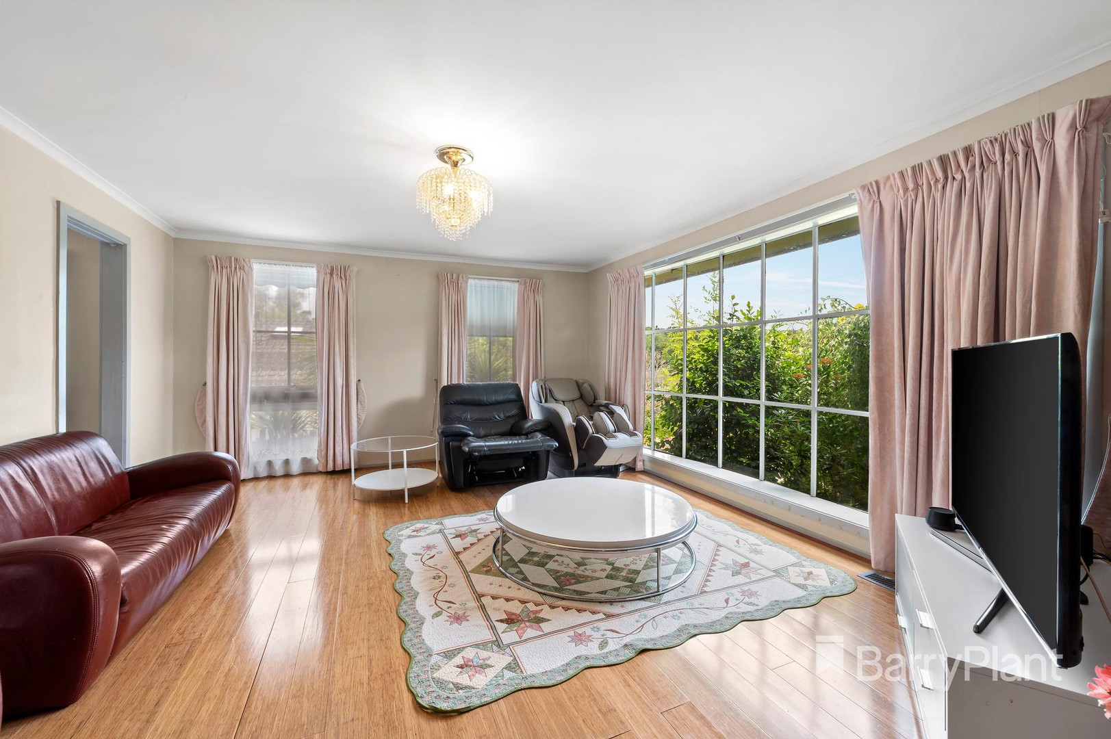 31 Woodhouse  Road, Doncaster East, VIC 3109 - Thumbnail 1 - 29/11/2021