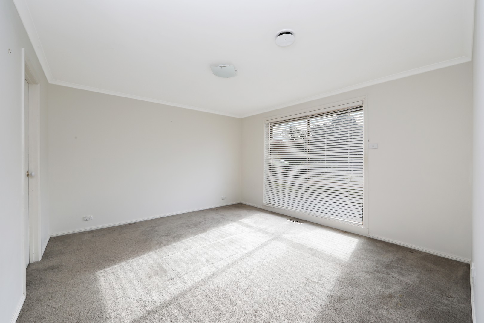 31 Woodside Drive, Rowville, VIC 3178, Rowville - Thumbnail 4