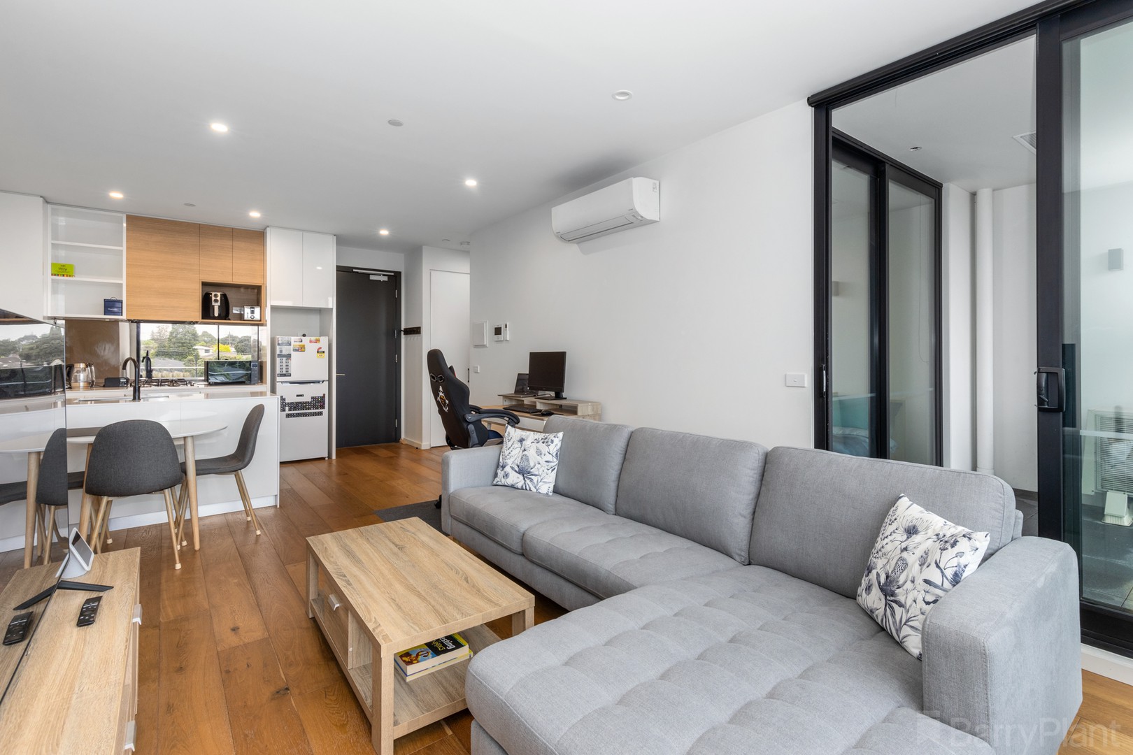 310/92 Maroondah Highway, Ringwood, VIC 3134, Ringwood - Thumbnail 3
