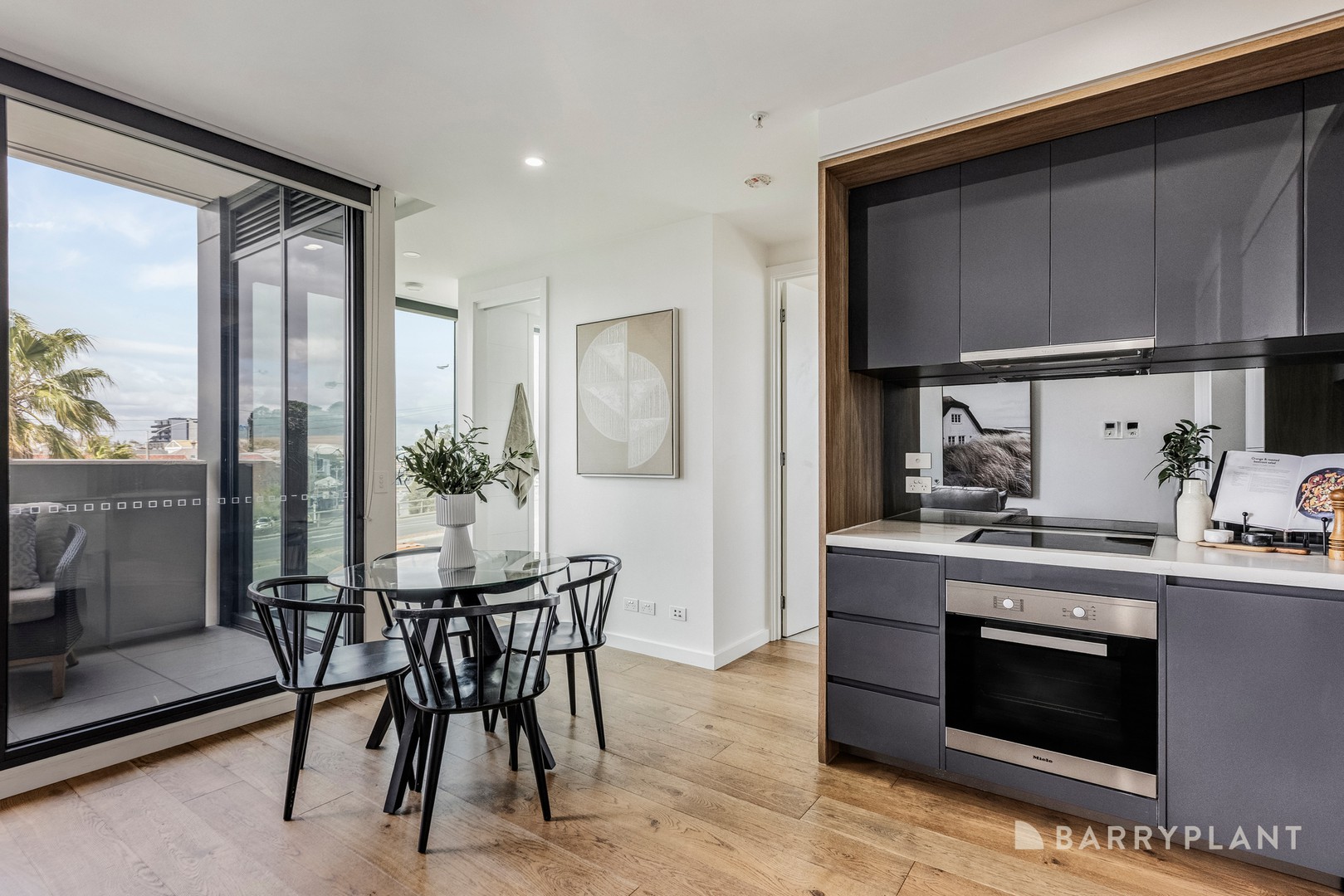 312/59-63 Warrigal Road, Hughesdale, VIC 3166, Hughesdale - Thumbnail 3
