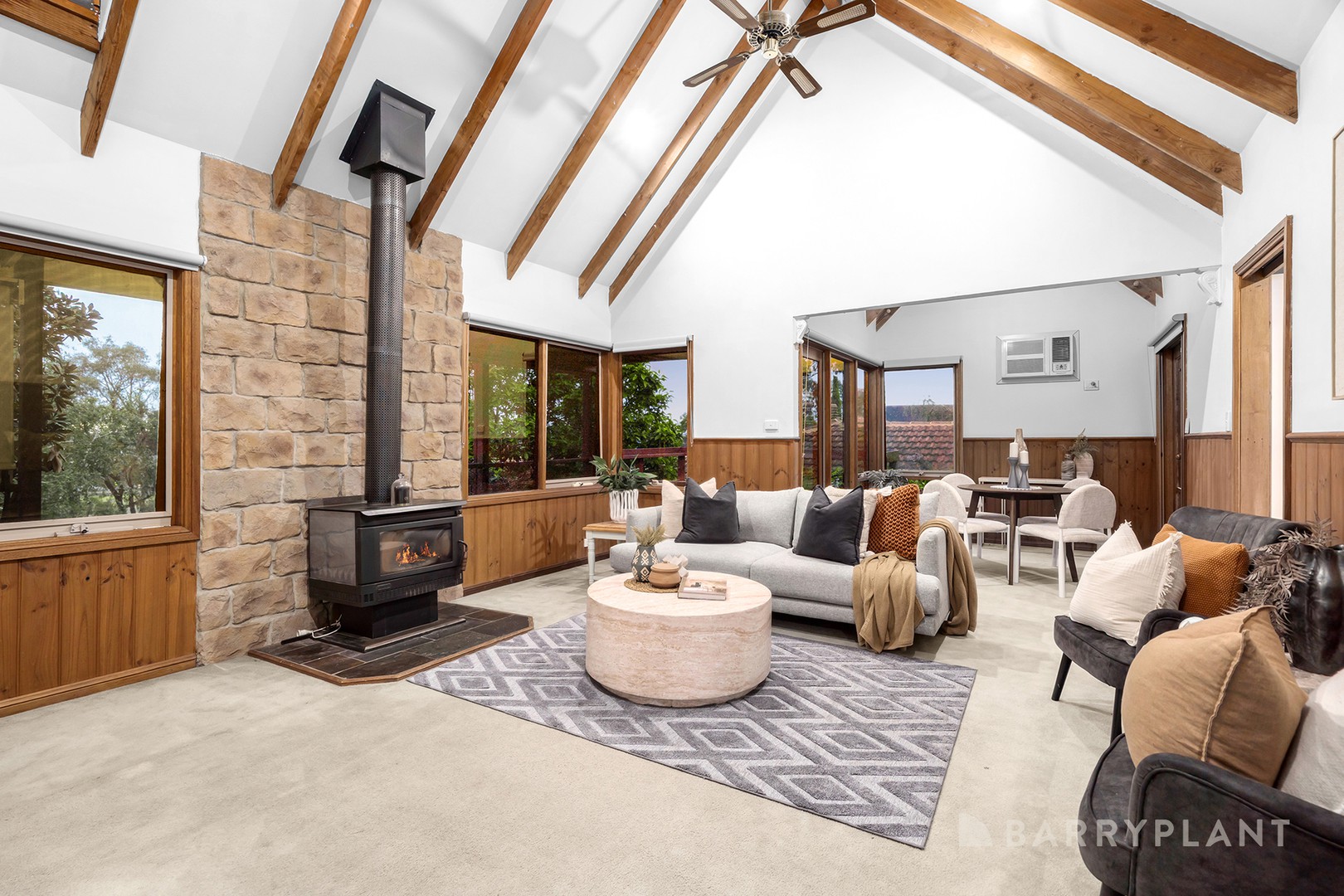 312 Manchester Road, Mooroolbark, VIC 3138 - Thumbnail 2 - 06/11/2025