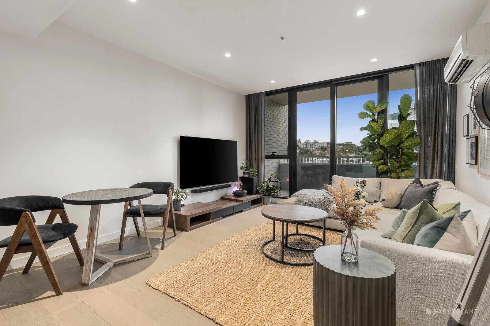 317/65 Stables Circuit, Doncaster, VIC 3108, Doncaster - Thumbnail 3