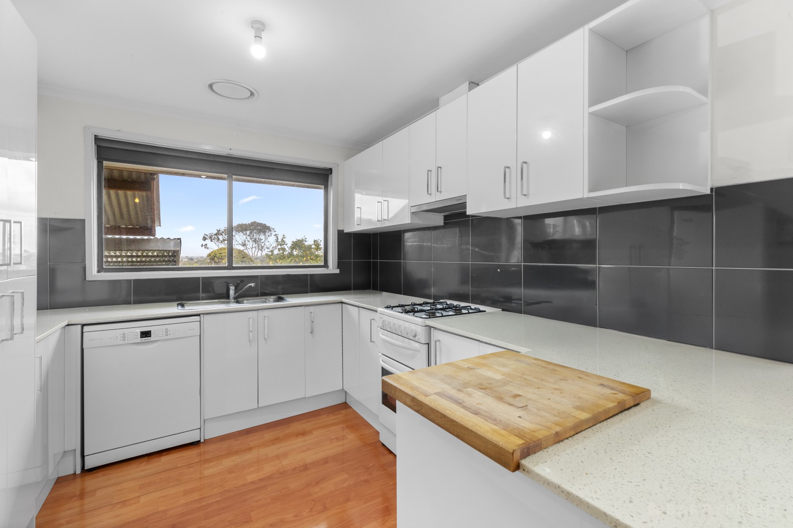 32-34 Doveton Avenue, Eumemmerring, VIC 3177, Eumemmerring - Thumbnail 3