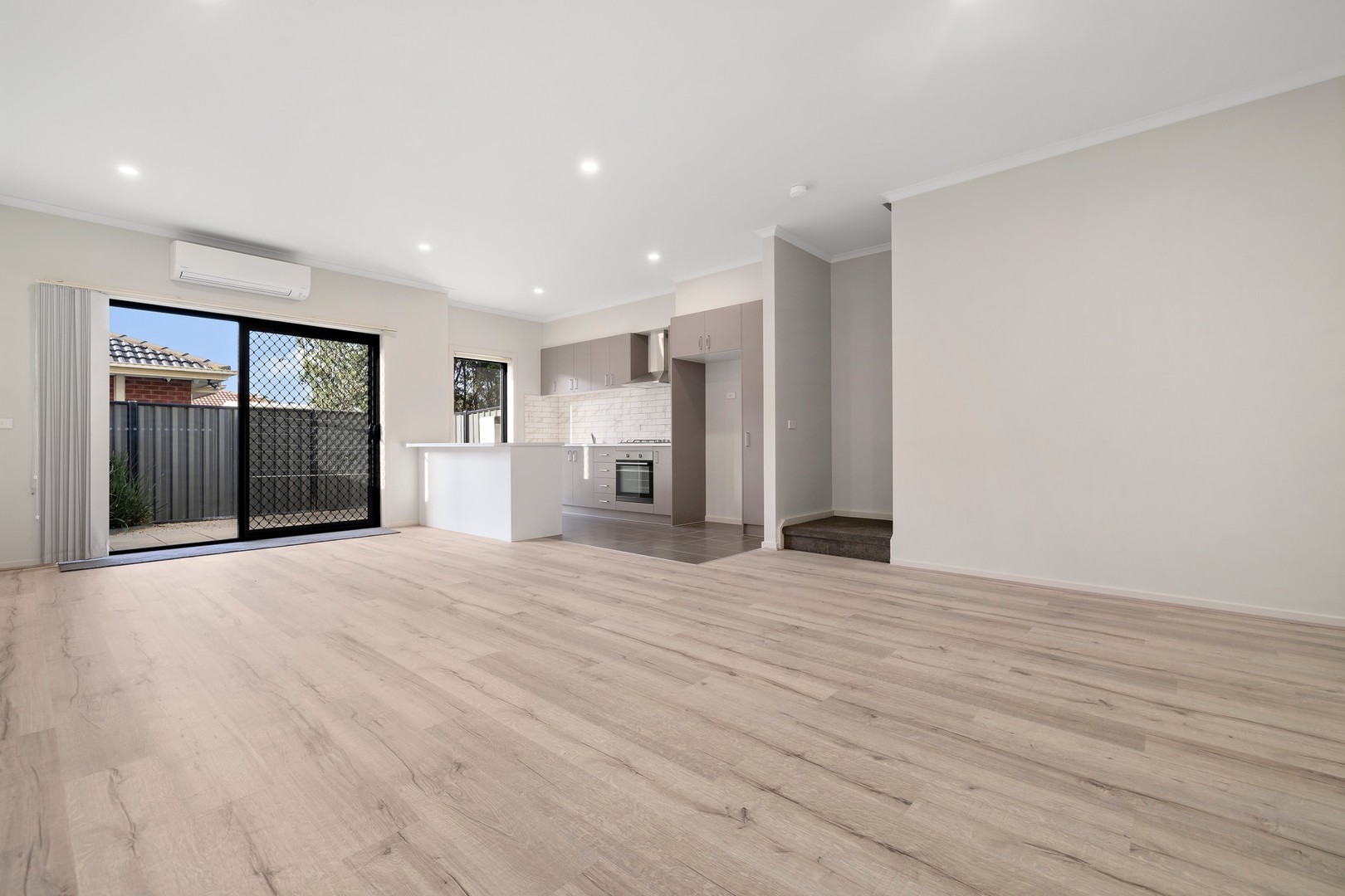 32/39 Astley Crescent, Point Cook, VIC 3030, Point Cook - Thumbnail 2