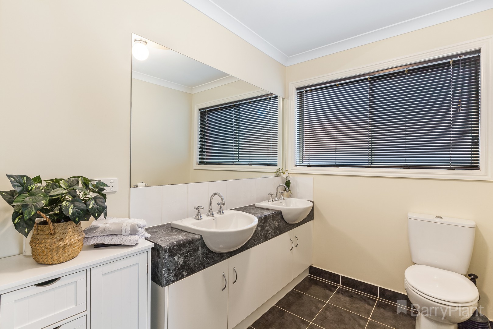 32 Almond Avenue, Wallan, VIC 3756, Wallan - Thumbnail 4