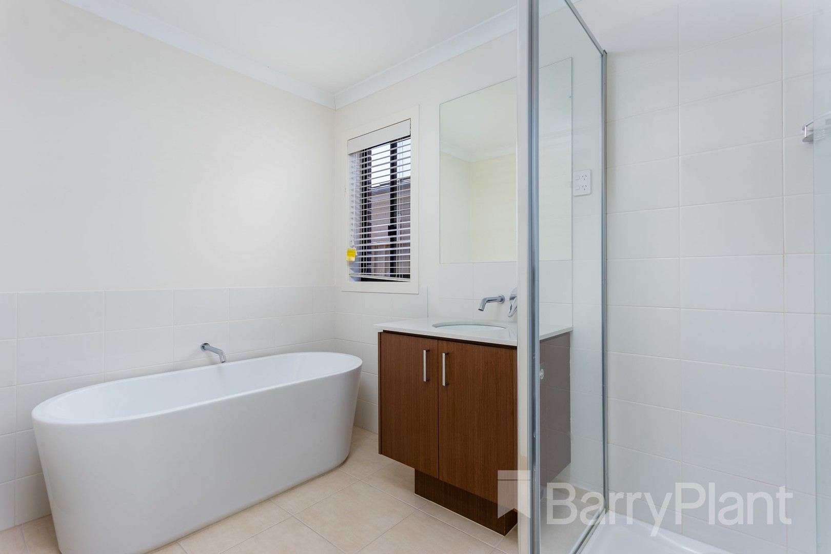 32 Astoria Drive, Point Cook, VIC 3030, Point Cook - Thumbnail 3
