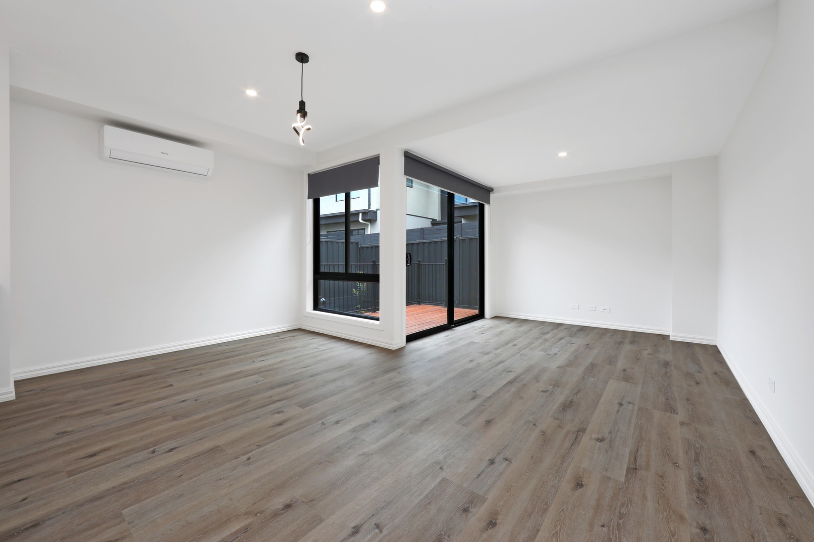 32 Avalon Road, Rowville, VIC 3178 - Thumbnail 2 - 05/10/2026