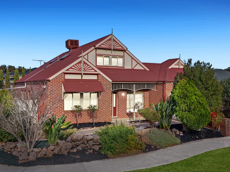 32 Aviemore Way, Point Cook, VIC 3030 - Image - 06/08/2025