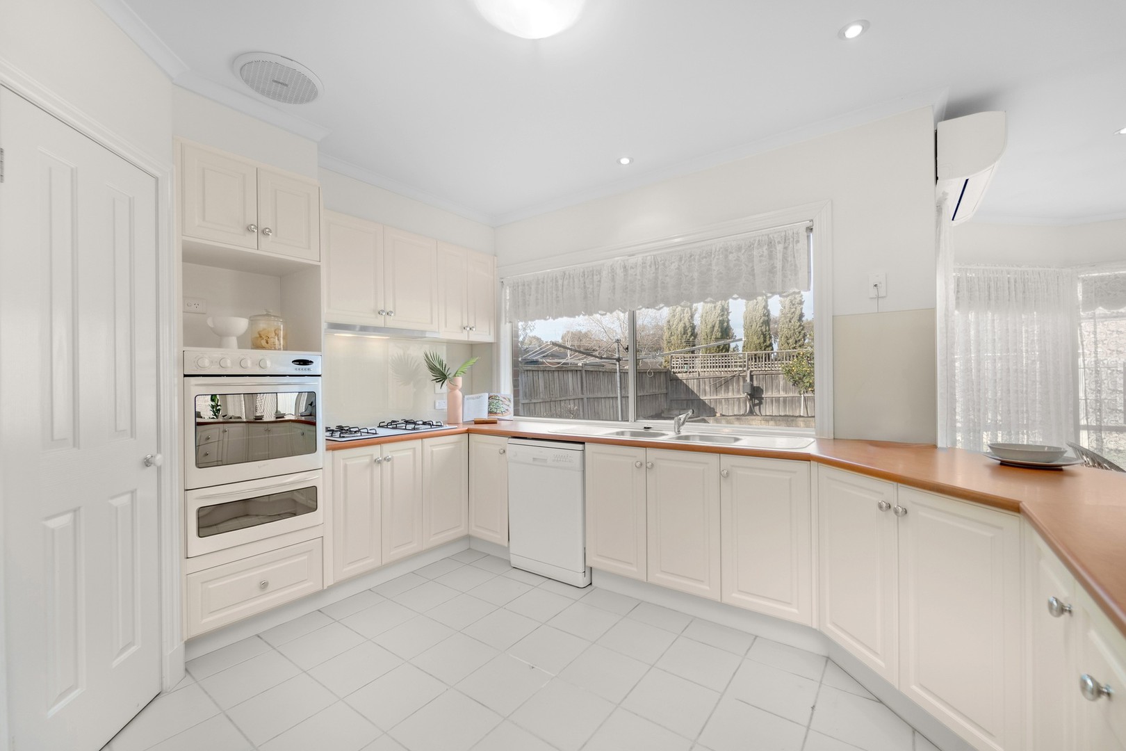 32 Aviemore Way, Point Cook, VIC 3030, Point Cook - Thumbnail 8
