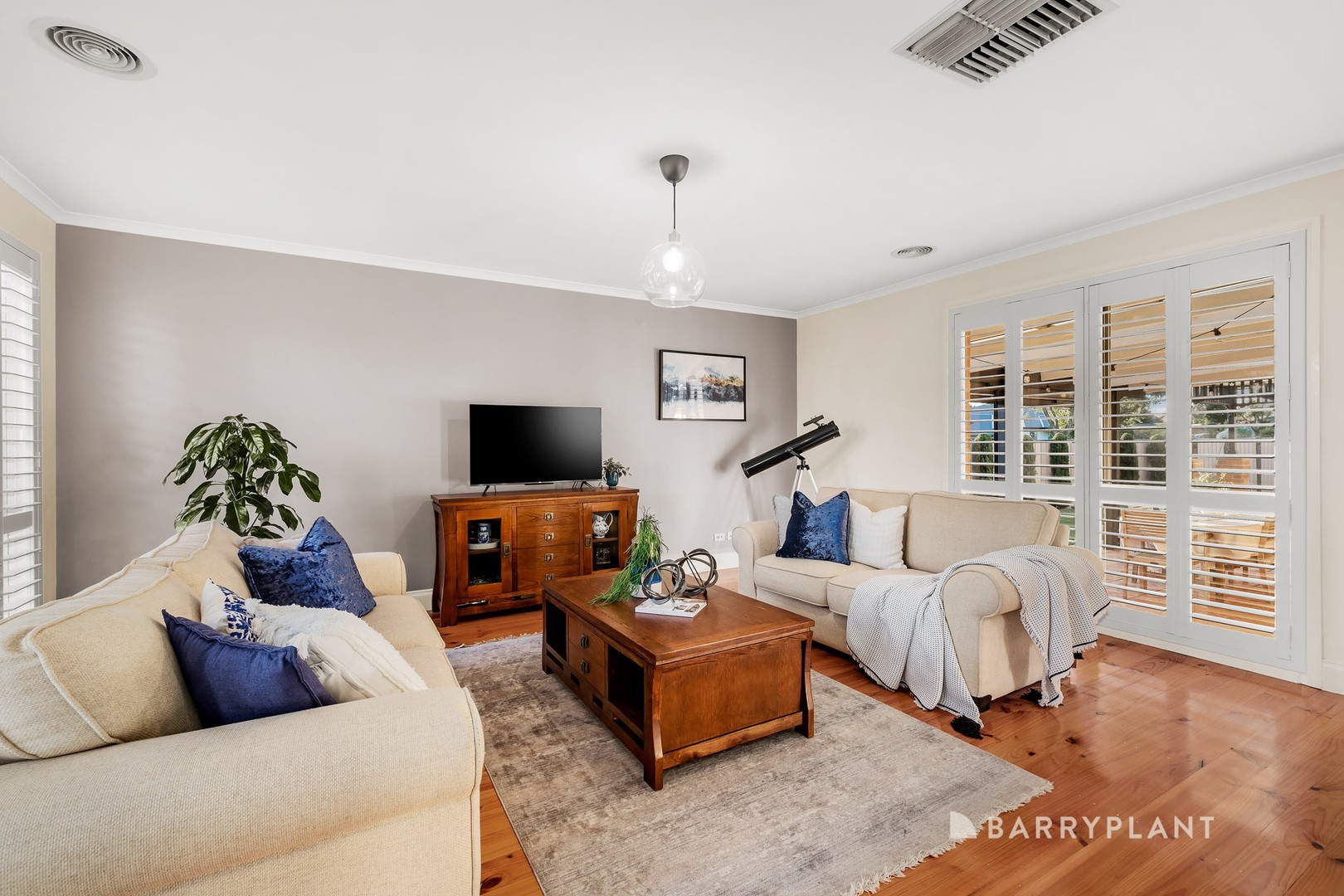 32 Azalea Avenue, Mill Park, VIC 3082, Mill Park - Thumbnail 3