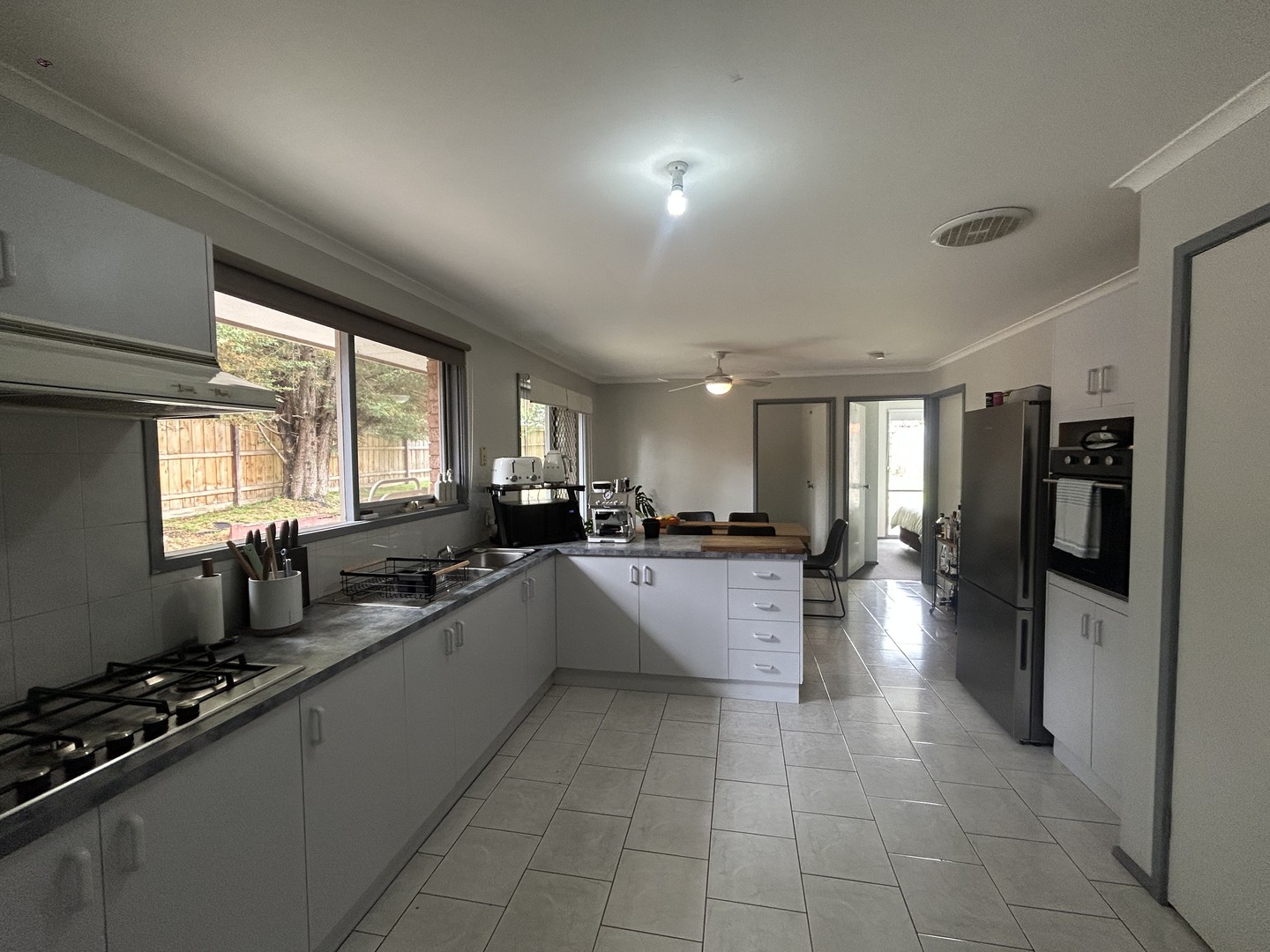 32 Azarow Circuit, Croydon South, VIC 3136, Croydon South - Thumbnail 3