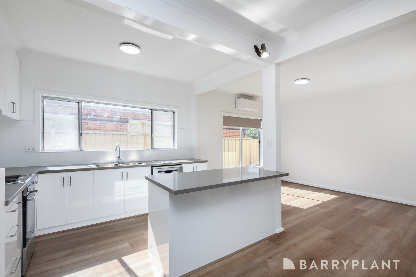 32 Belmore Road, Sunshine North, VIC 3020, Sunshine North - Thumbnail 2