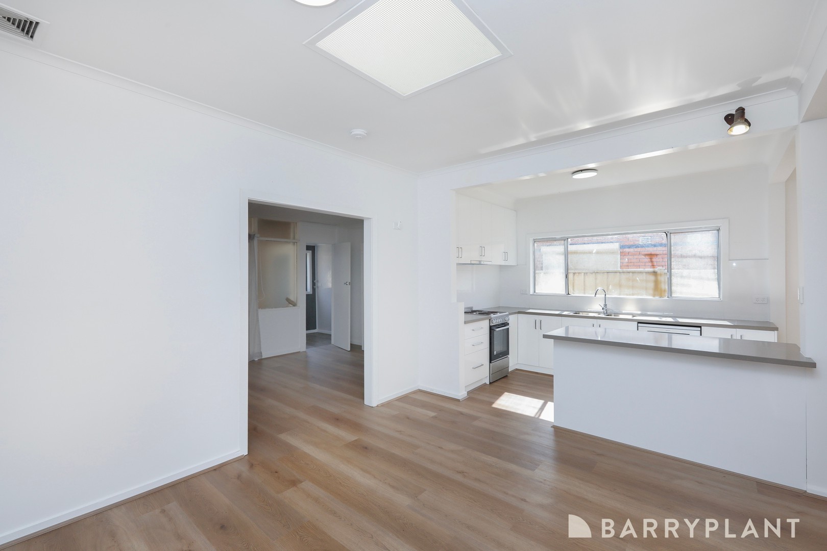 32 Belmore Road, Sunshine North, VIC 3020, Sunshine North - Thumbnail 3