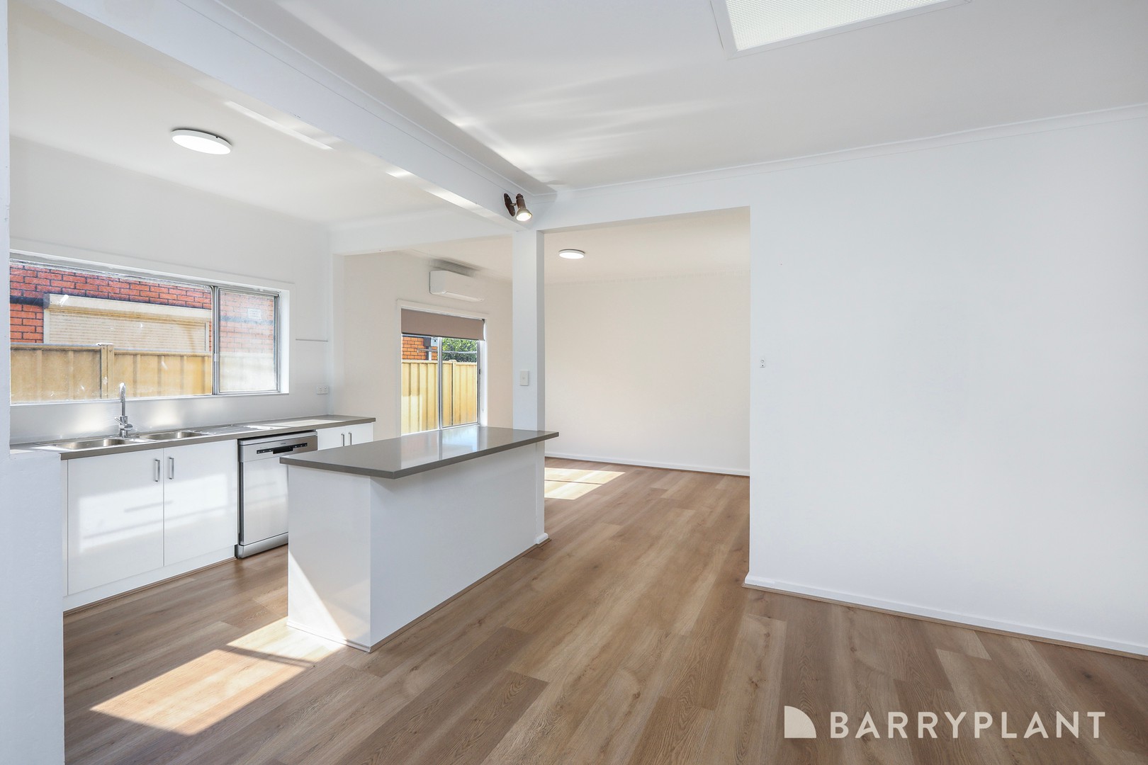 32 Belmore Road, Sunshine North, VIC 3020, Sunshine North - Thumbnail 4