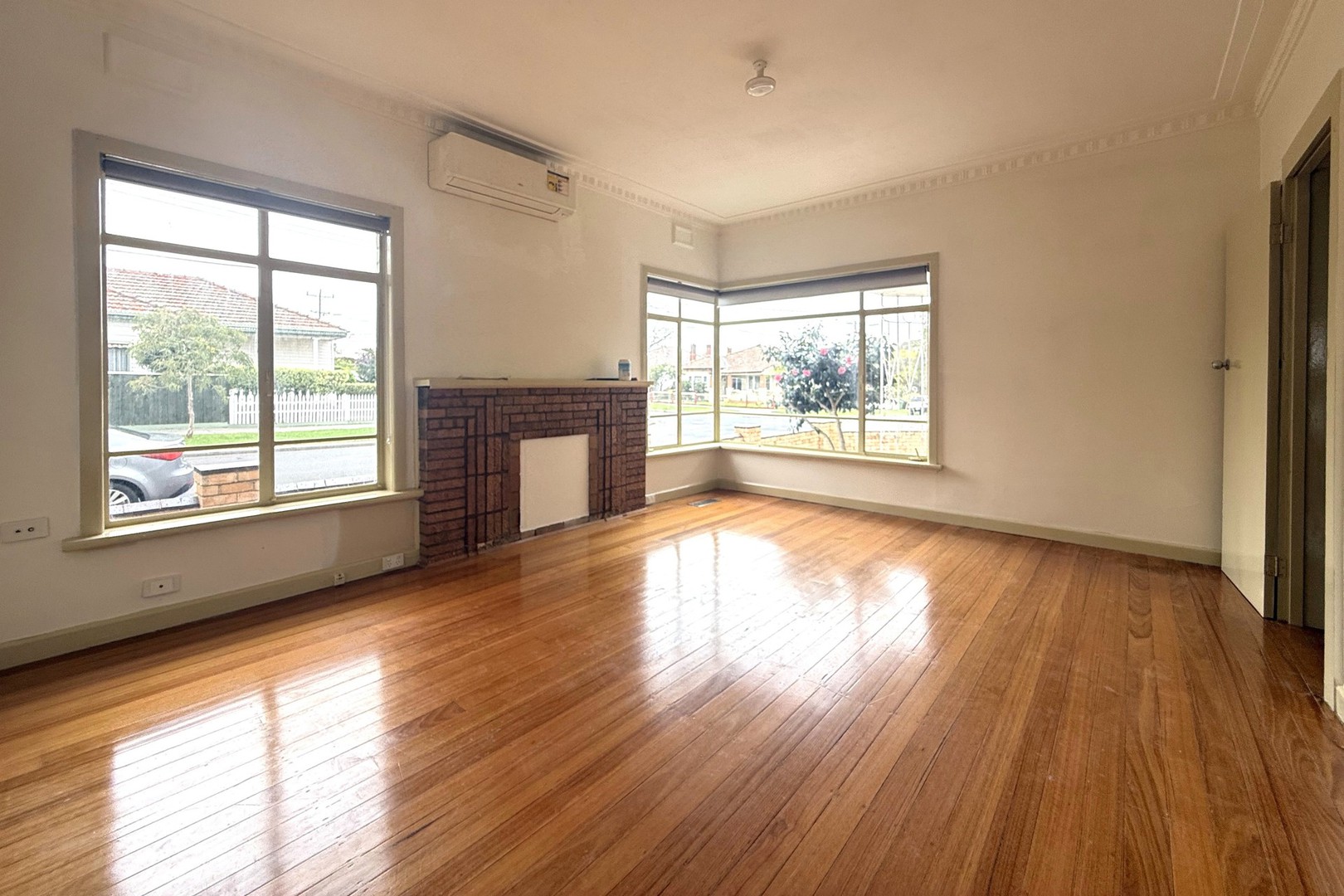 32 Benbow Street, Yarraville, VIC 3013 - Thumbnail 1 - 09/10/2026