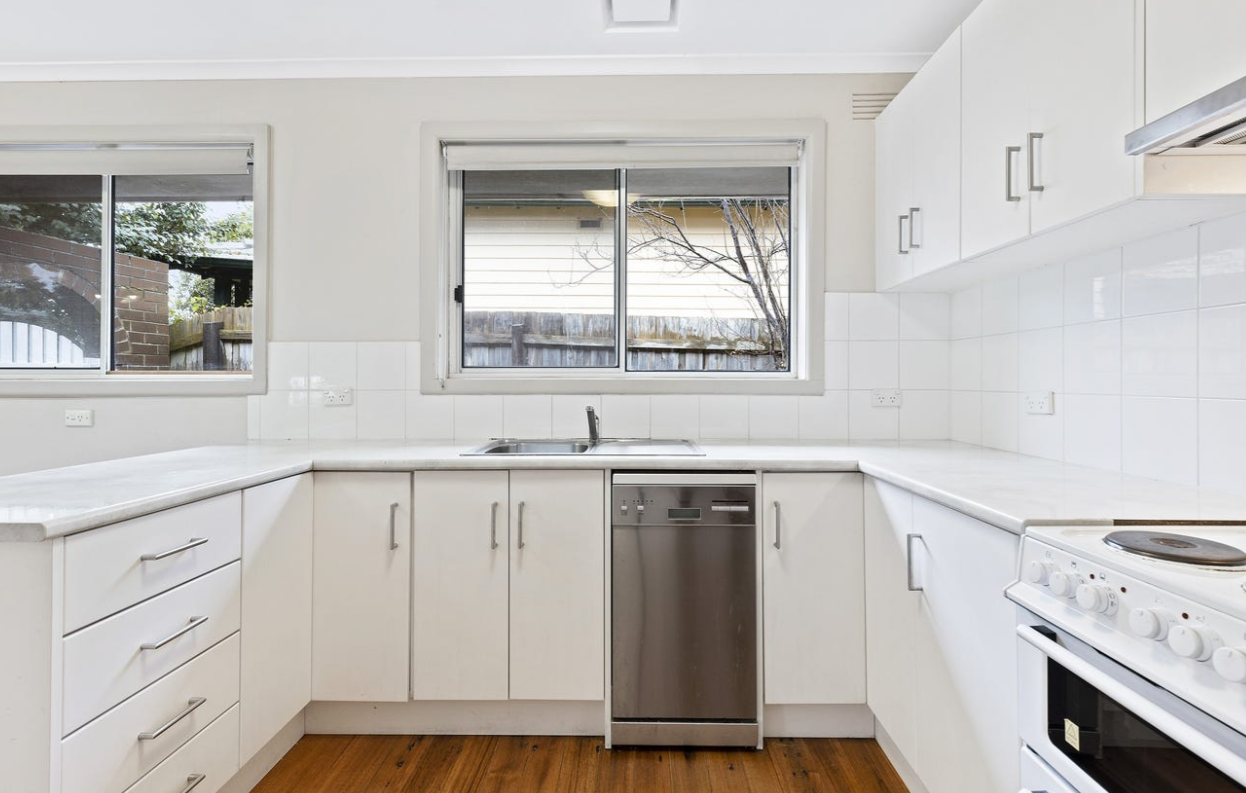 32 Bishop Street, Box Hill, VIC 3128, Box Hill - Thumbnail 2