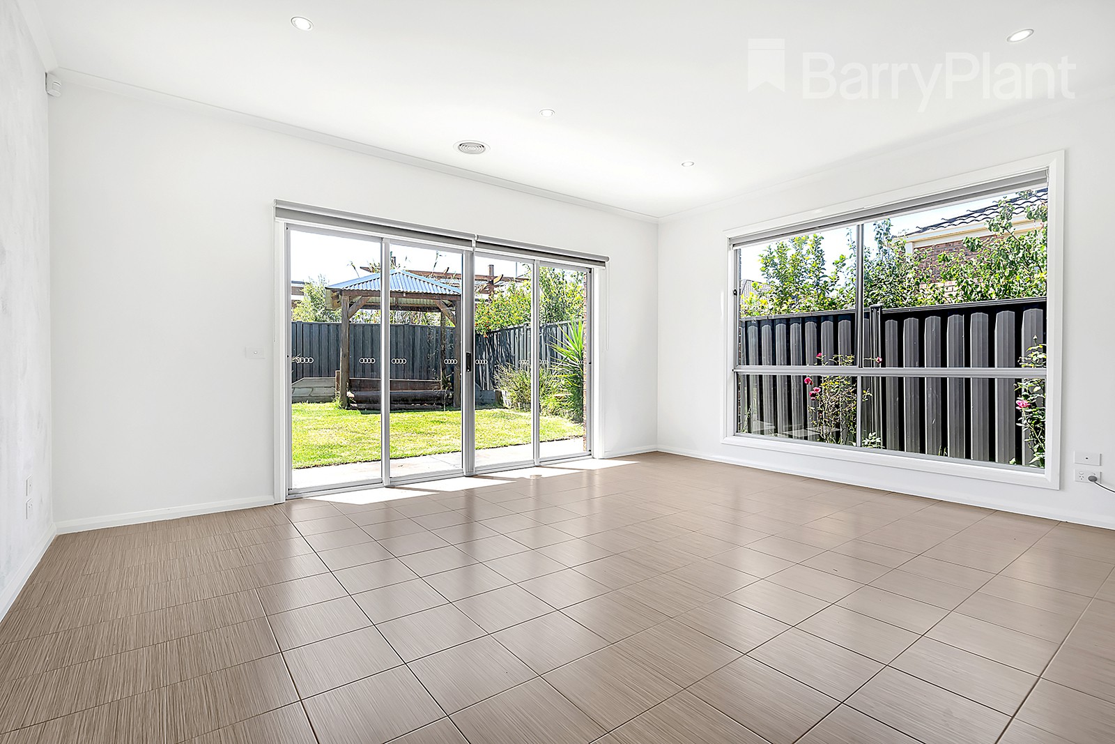 32 Black Range Avenue, Craigieburn, VIC 3064, Craigieburn - Thumbnail 5