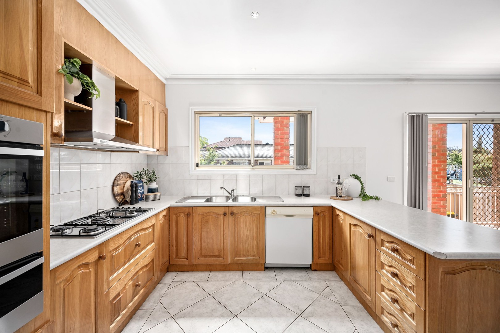 32 Bluebell Crescent, Gowanbrae, VIC 3043, Gowanbrae - Thumbnail 4
