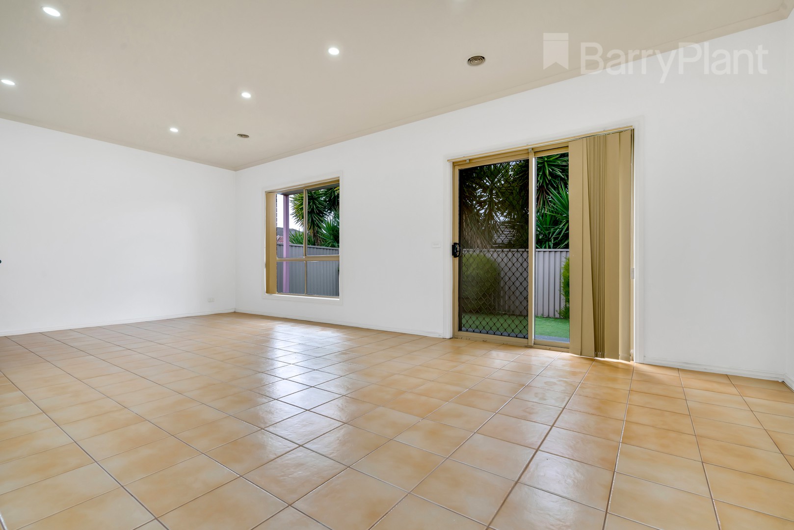 32 Bowral Loop, Craigieburn, VIC 3064, Craigieburn - Thumbnail 7