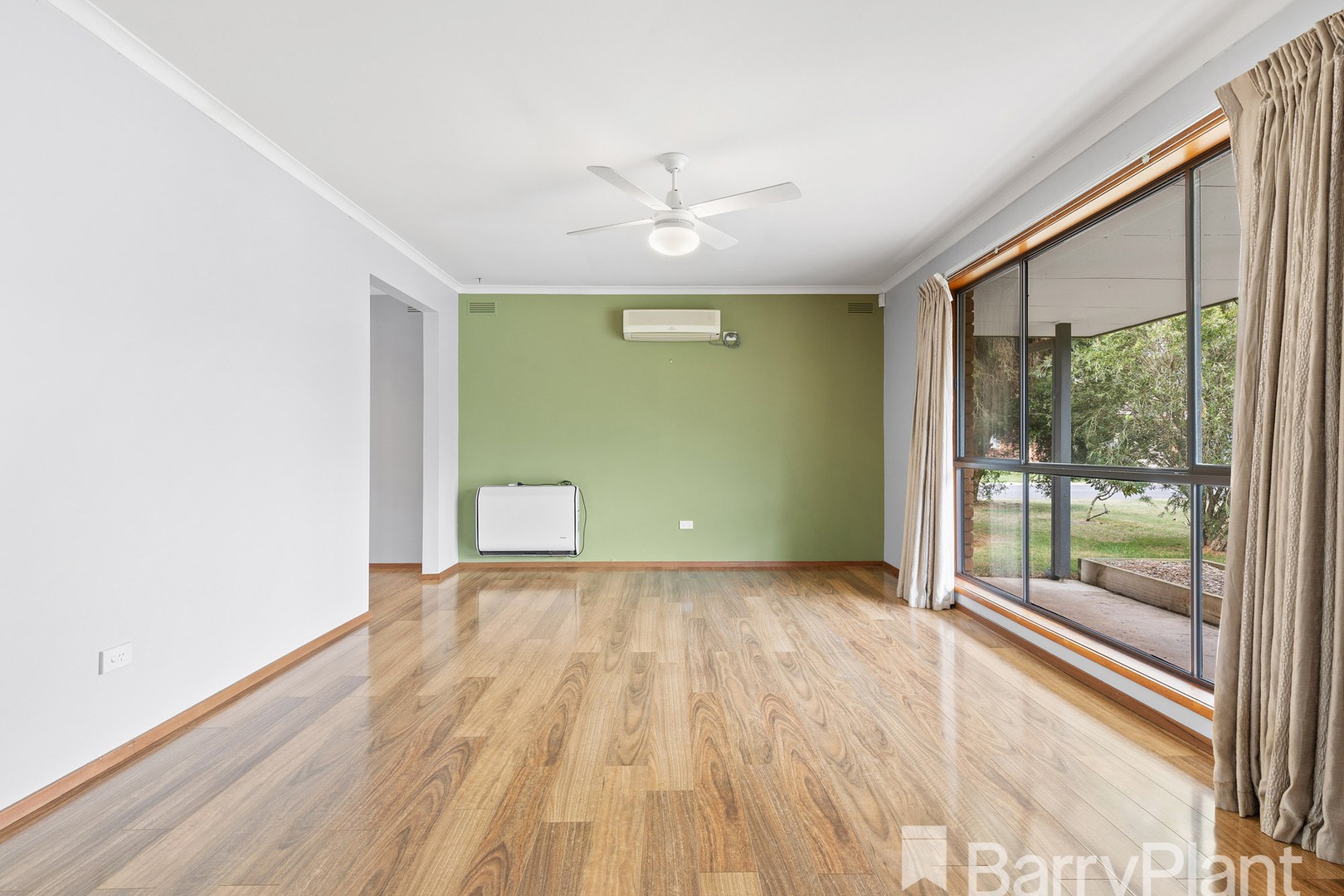 32 Bradby Avenue, Mount Clear, VIC 3350, Mount Clear - Thumbnail 3
