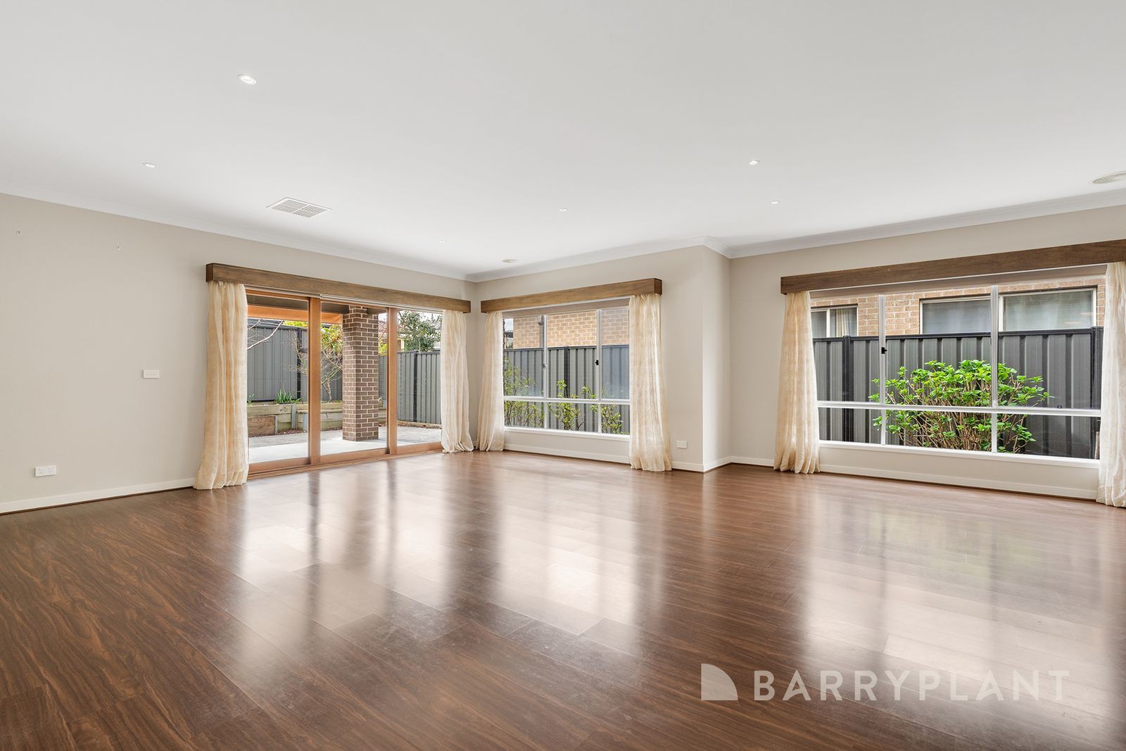 32 Bradshaw Avenue, Craigieburn, VIC 3064 - Thumbnail 1 - 16/09/2026
