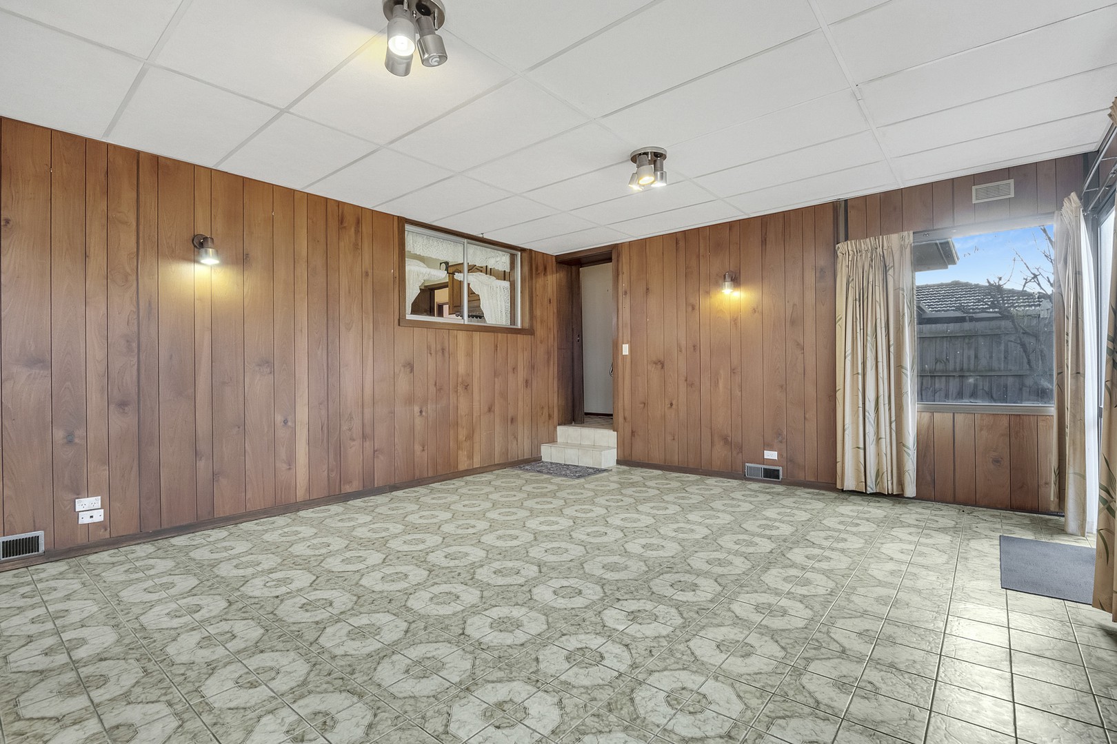 32 Cannes Avenue, Avondale Heights, VIC 3034, Avondale Heights - Thumbnail 7