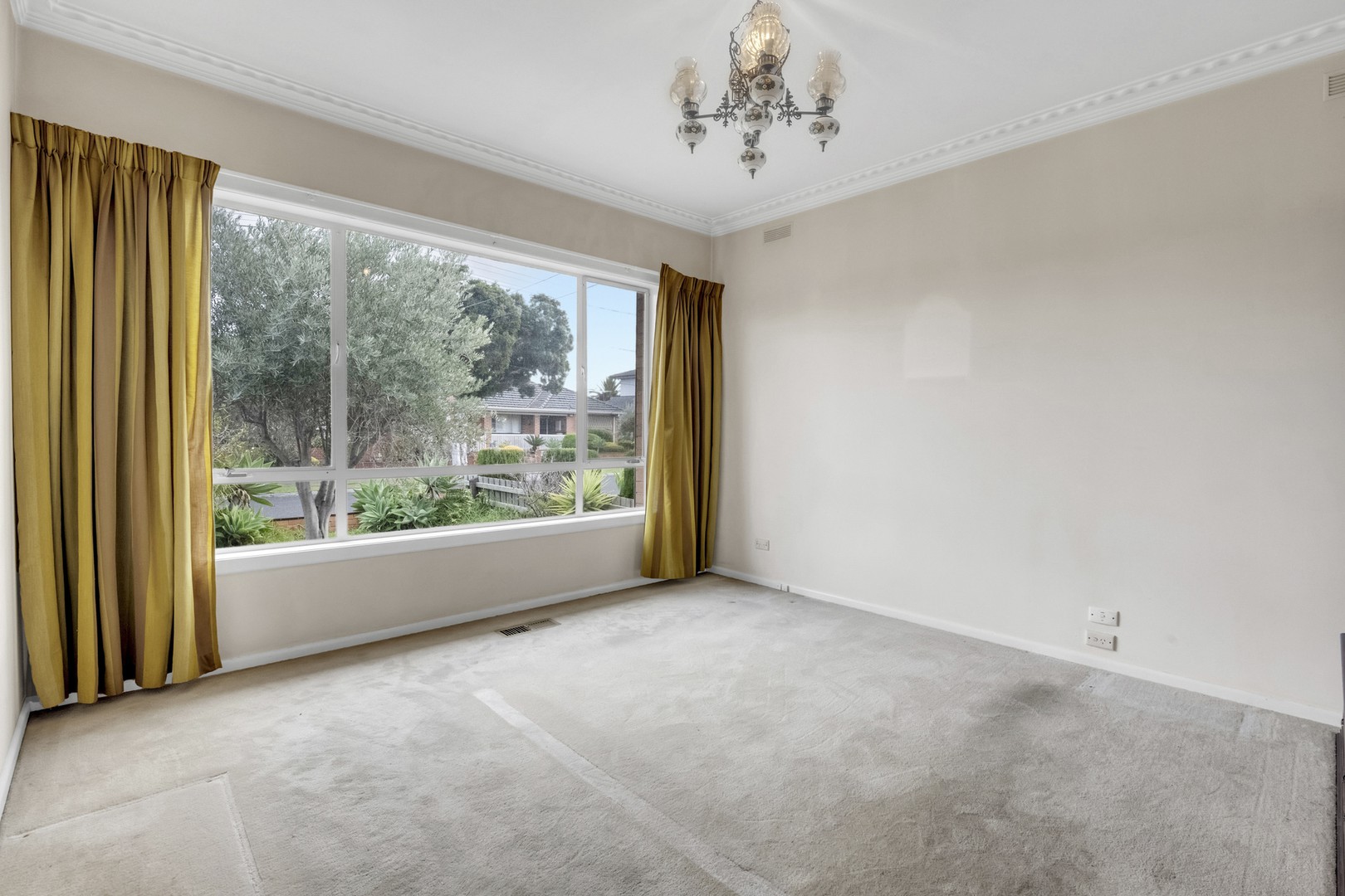 32 Cannes Avenue, Avondale Heights, VIC 3034, Avondale Heights - Thumbnail 8