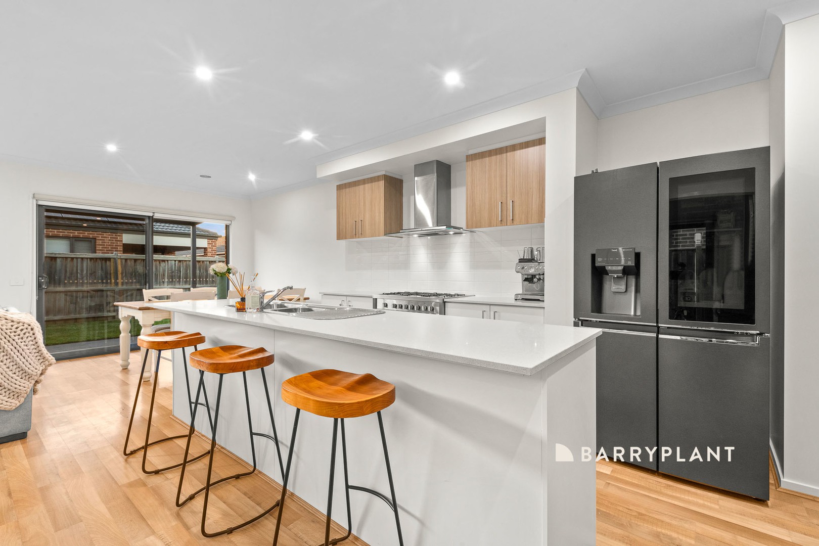 32 Carlyle Crescent, Clyde North, VIC 3978, Clyde North - Thumbnail 3