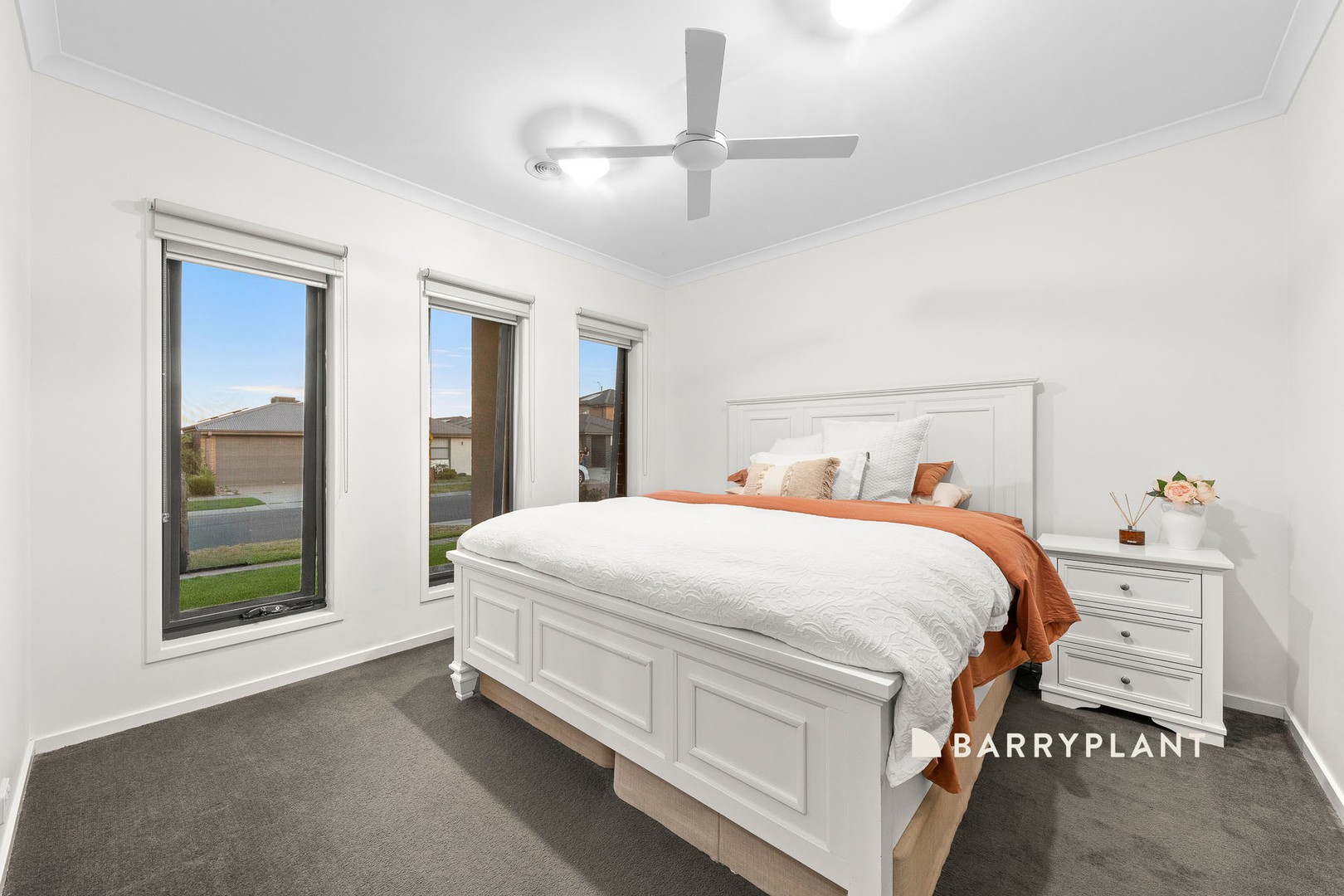 32 Carlyle Crescent, Clyde North, VIC 3978, Clyde North - Thumbnail 8