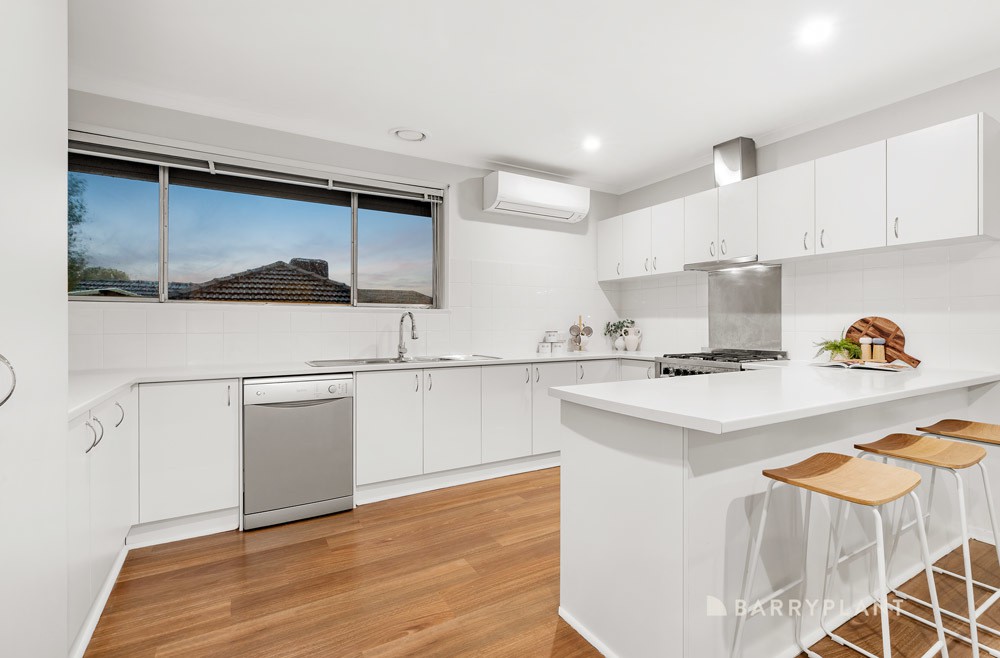 32 Chapman Street, Macleod, VIC 3085, Macleod - Thumbnail 4