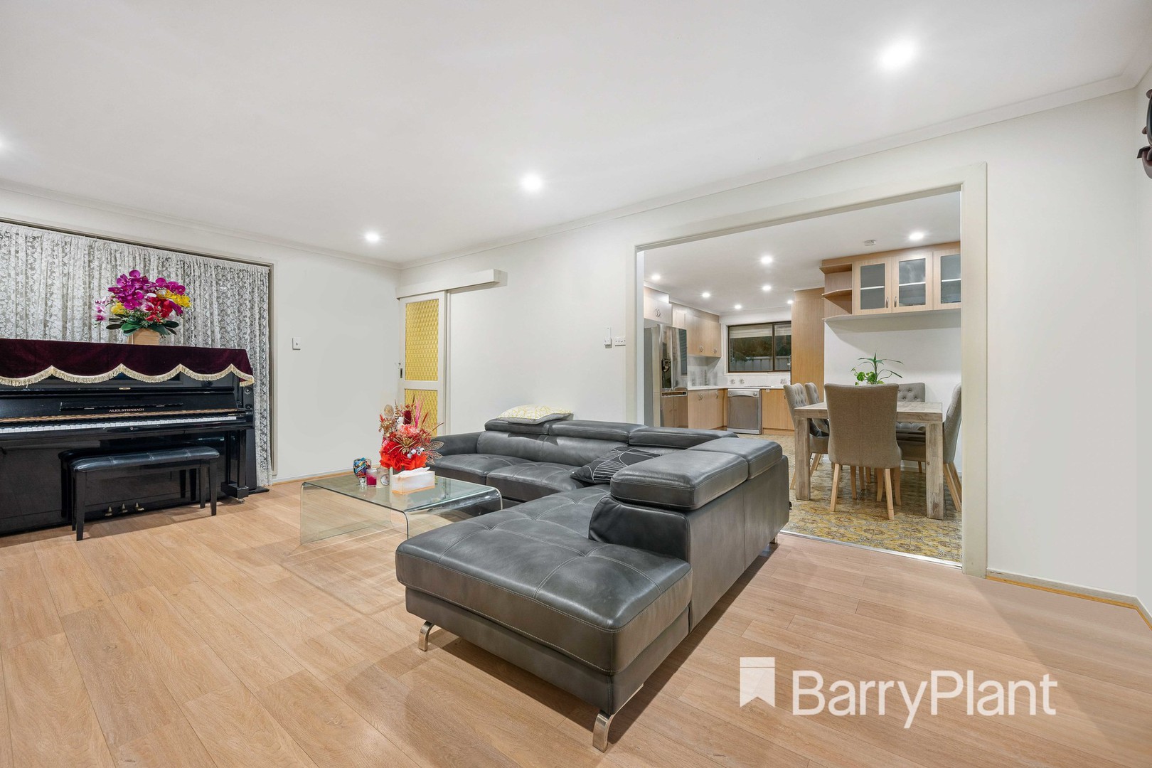 32 Charlbury Grove, St Albans, VIC 3021, St Albans - Thumbnail 3