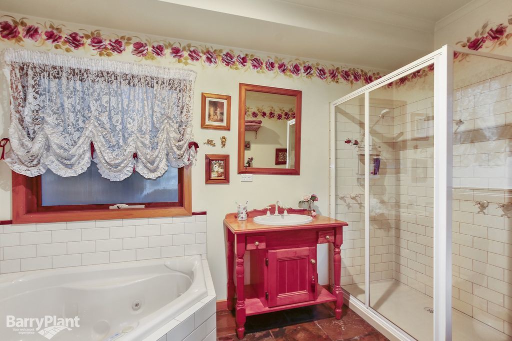 32 Chevalier Crescent, Mooroolbark, VIC 3138, Mooroolbark - Thumbnail 5
