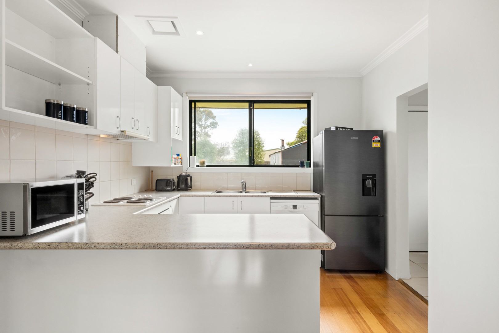 32 Cosgrove Street, Breakwater, VIC 3219, Breakwater - Thumbnail 3