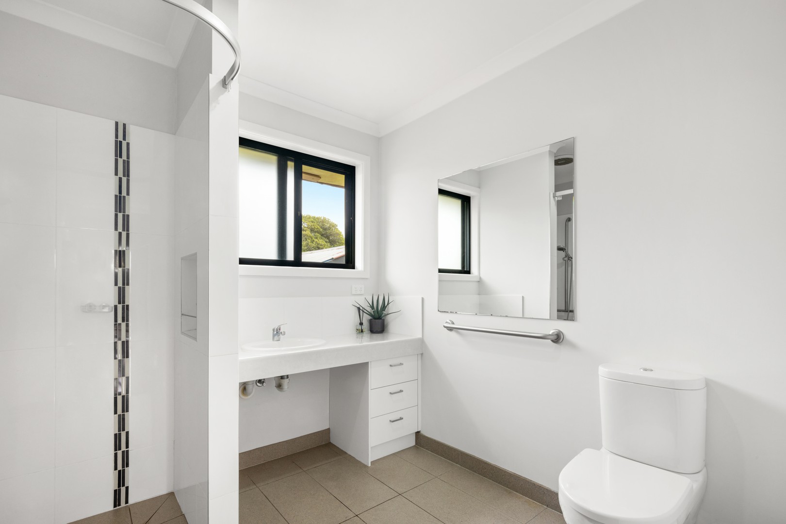 32 Cosgrove Street, Breakwater, VIC 3219, Breakwater - Thumbnail 4
