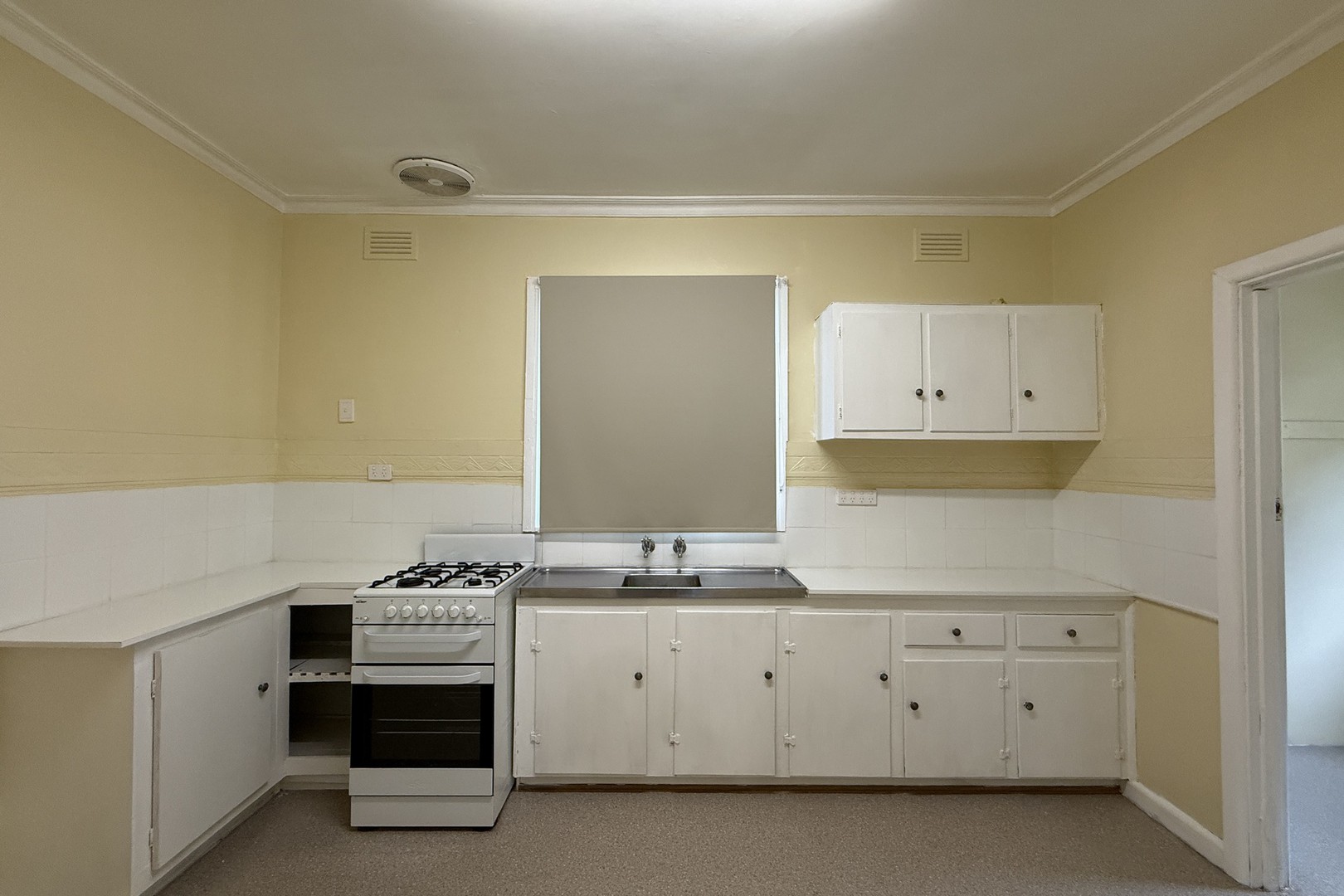 32 Cranbourne Avenue, Sunshine North, VIC 3020 - Thumbnail 2 - 27/11/2025