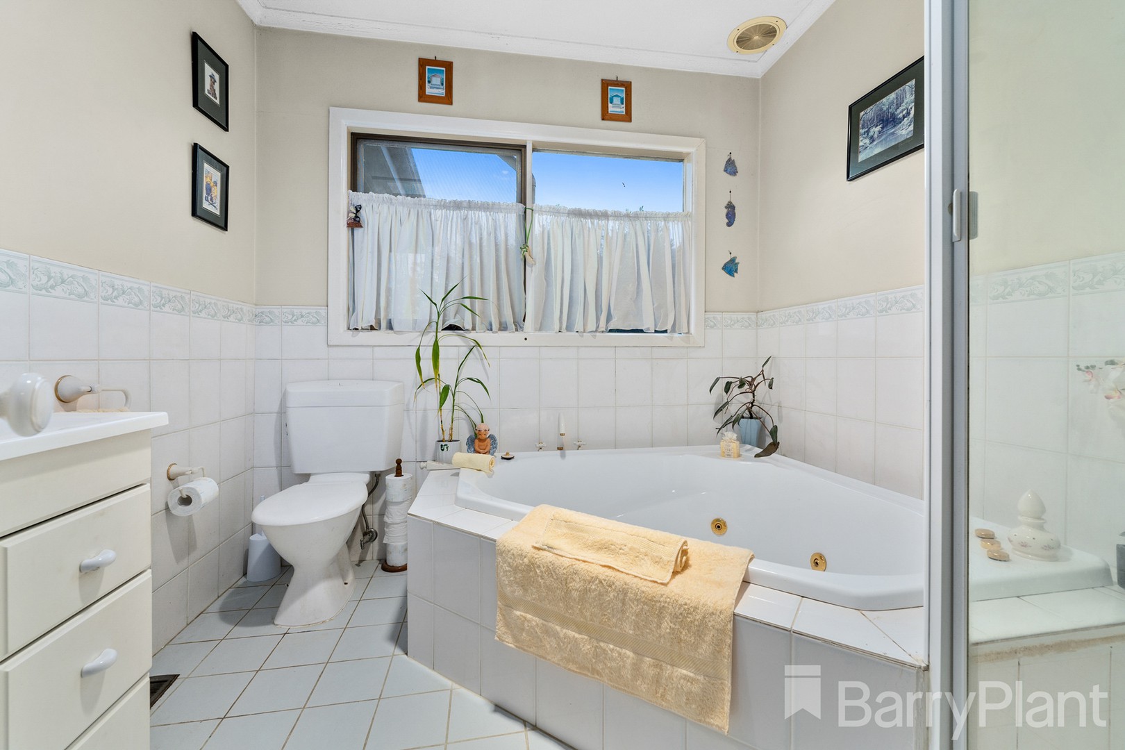 32 Cratloe RoadMount Waverley, VIC 3149, Mount Waverley - Thumbnail 7