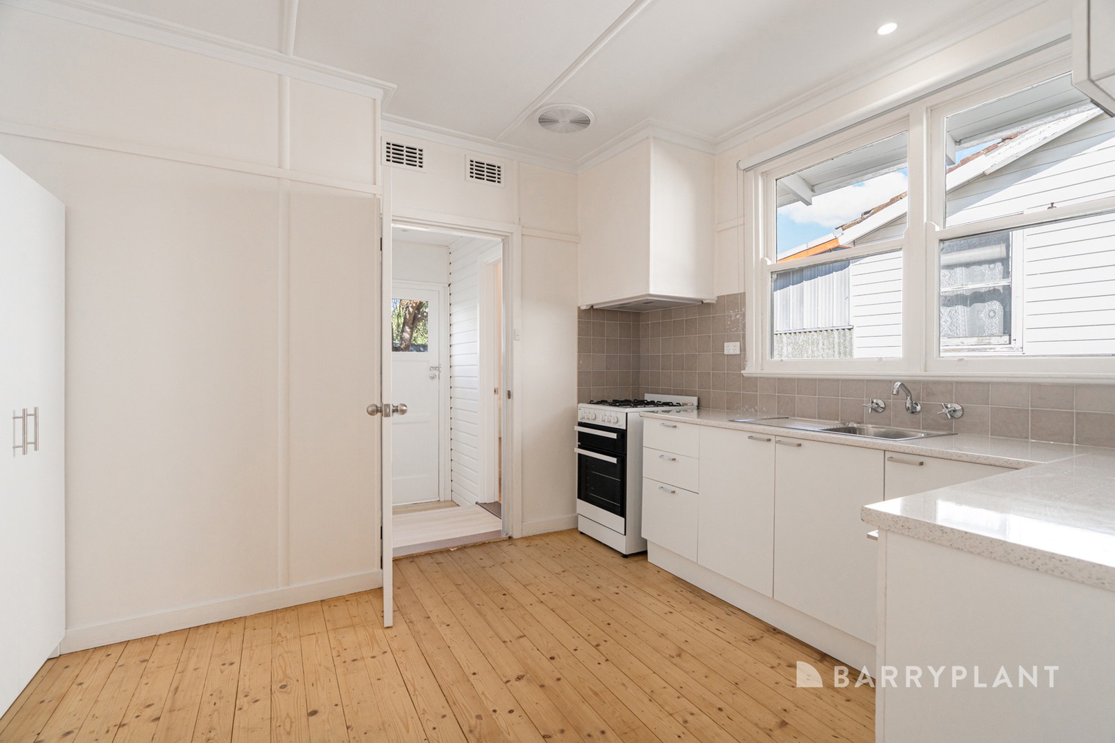 32 Curlew Crescent, Norlane, VIC 3214 - Thumbnail 2 - 05/05/2026