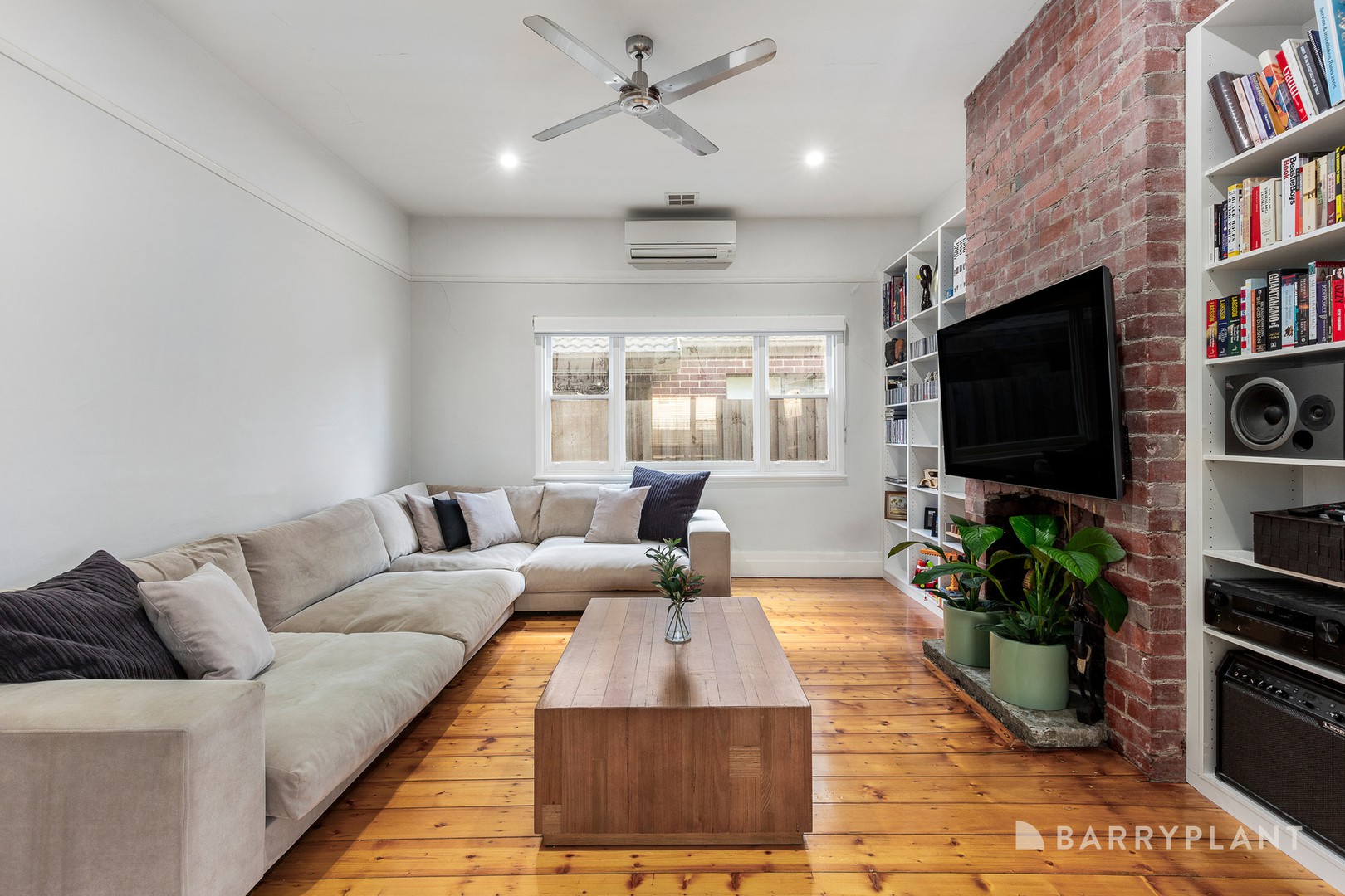 32 Davis Street, Coburg, VIC 3058, Coburg - Thumbnail 2